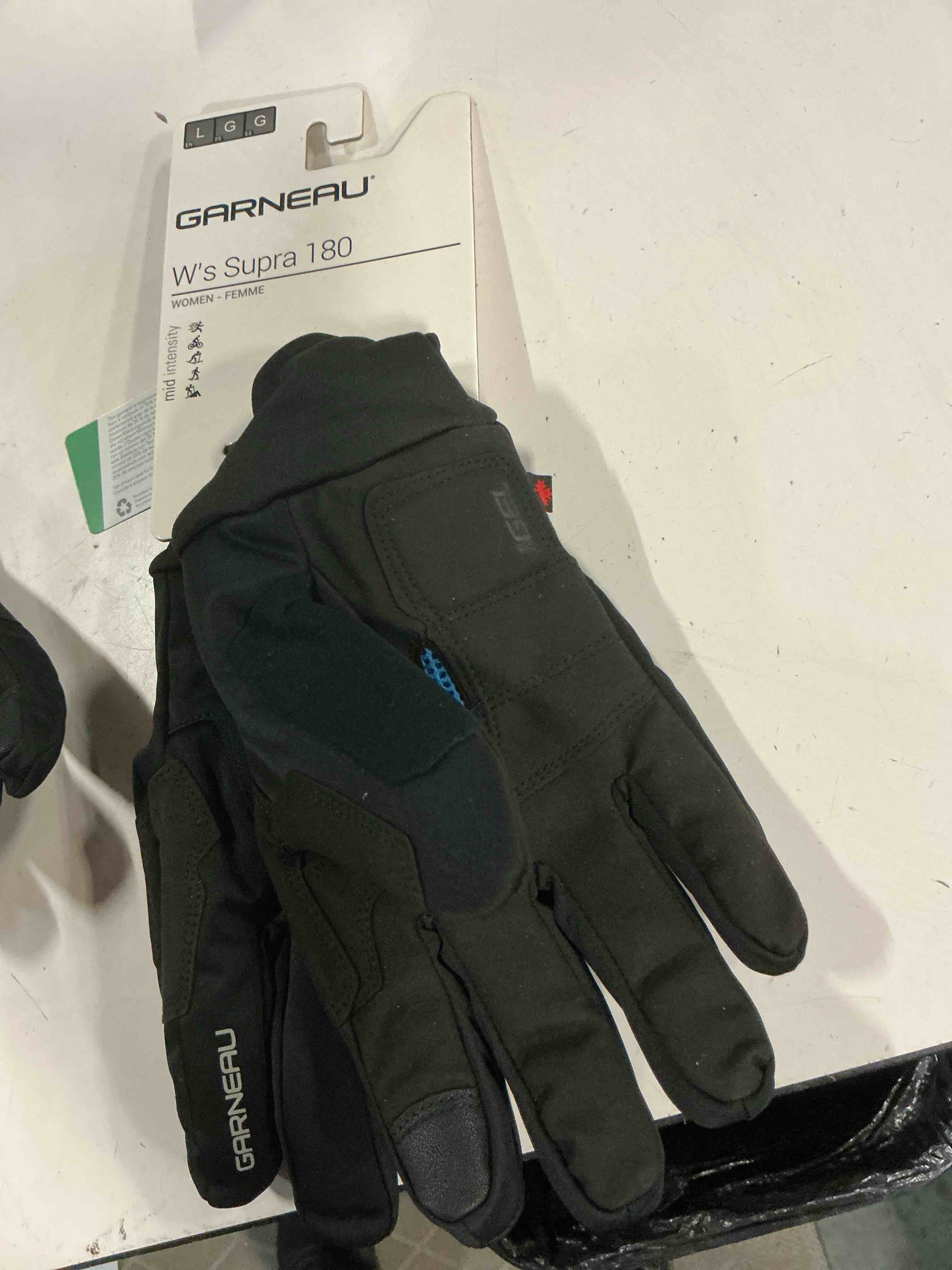 Condition photo showing New/Like New for supra-180 gloves size l