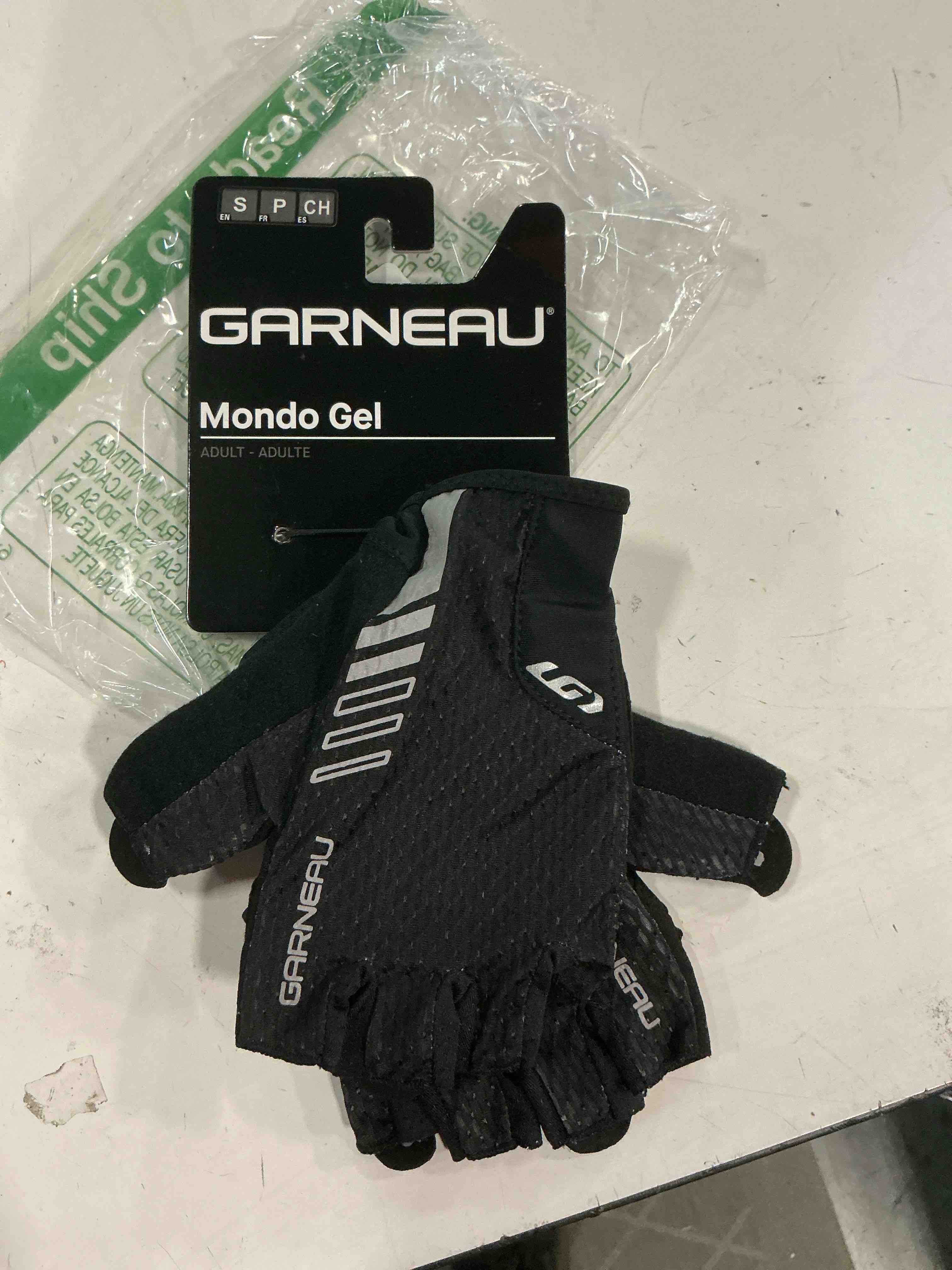 Condition photo showing New/Like New for mondo gel gloves size s