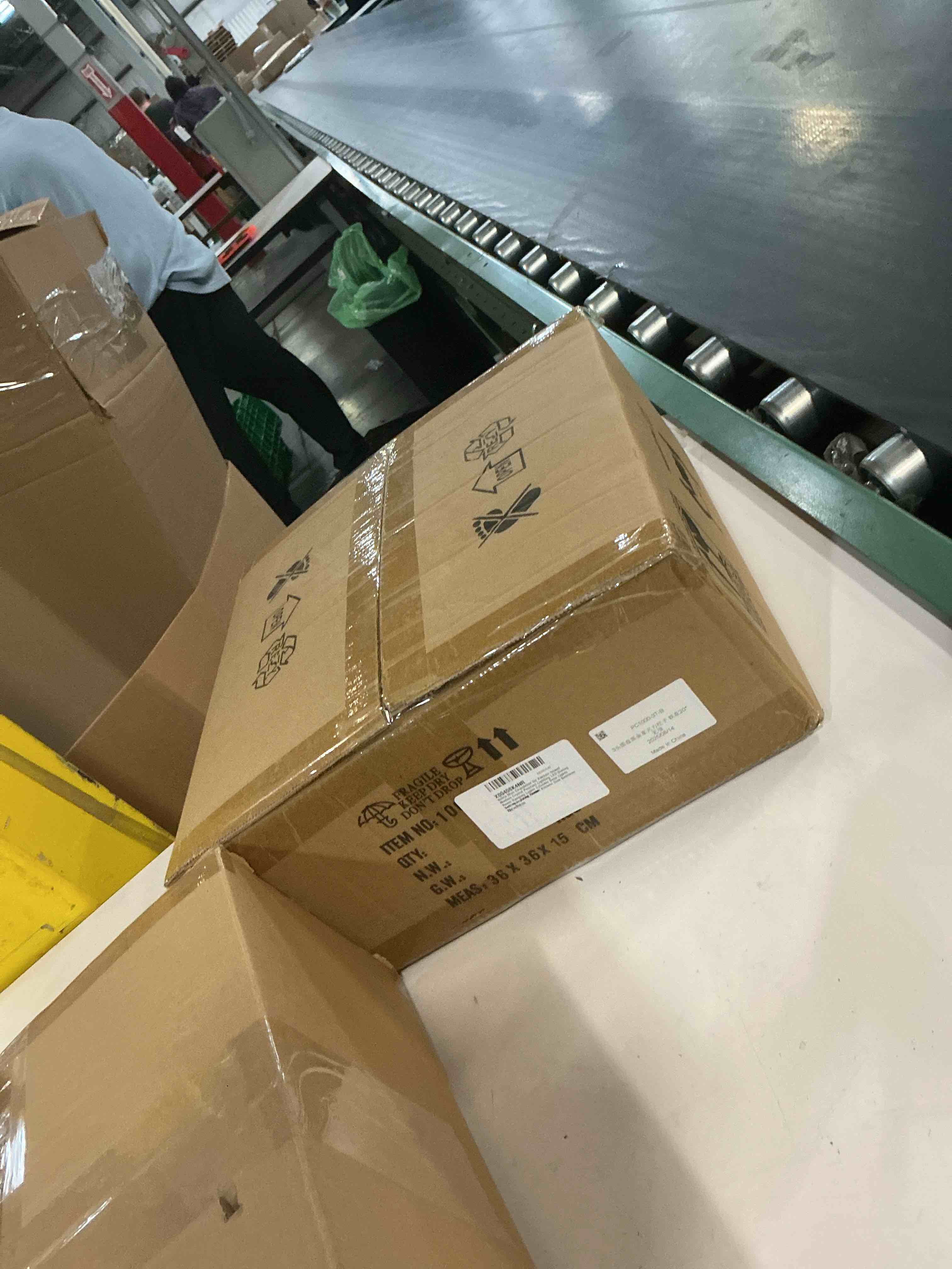 https://s3.amazonaws.com/lotting-images-prod/bidfta/BRN5025503_1777571611511.jpeg
