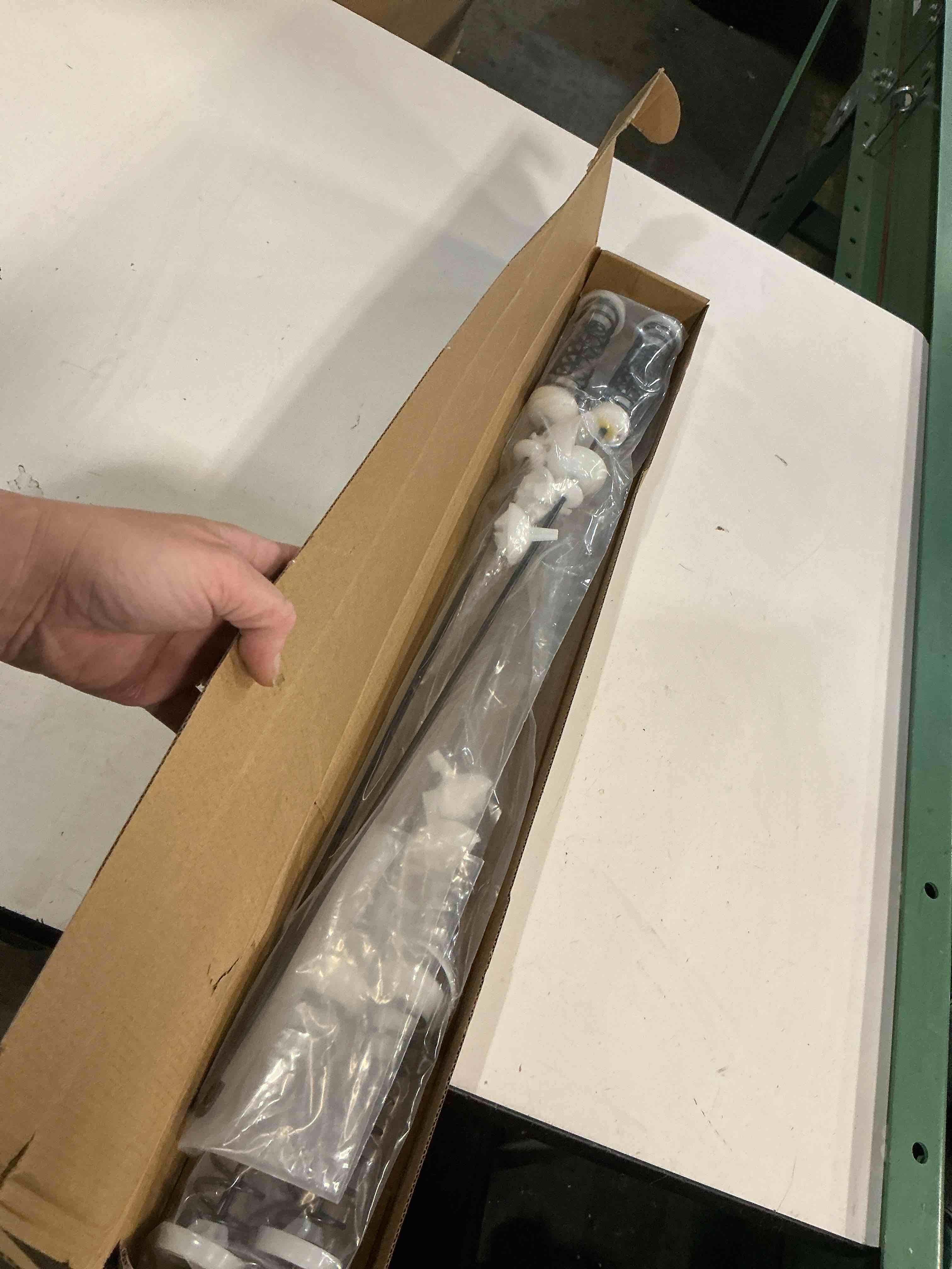 https://s3.amazonaws.com/lotting-images-prod/bidfta/BRN5025507_1777573480045.jpeg