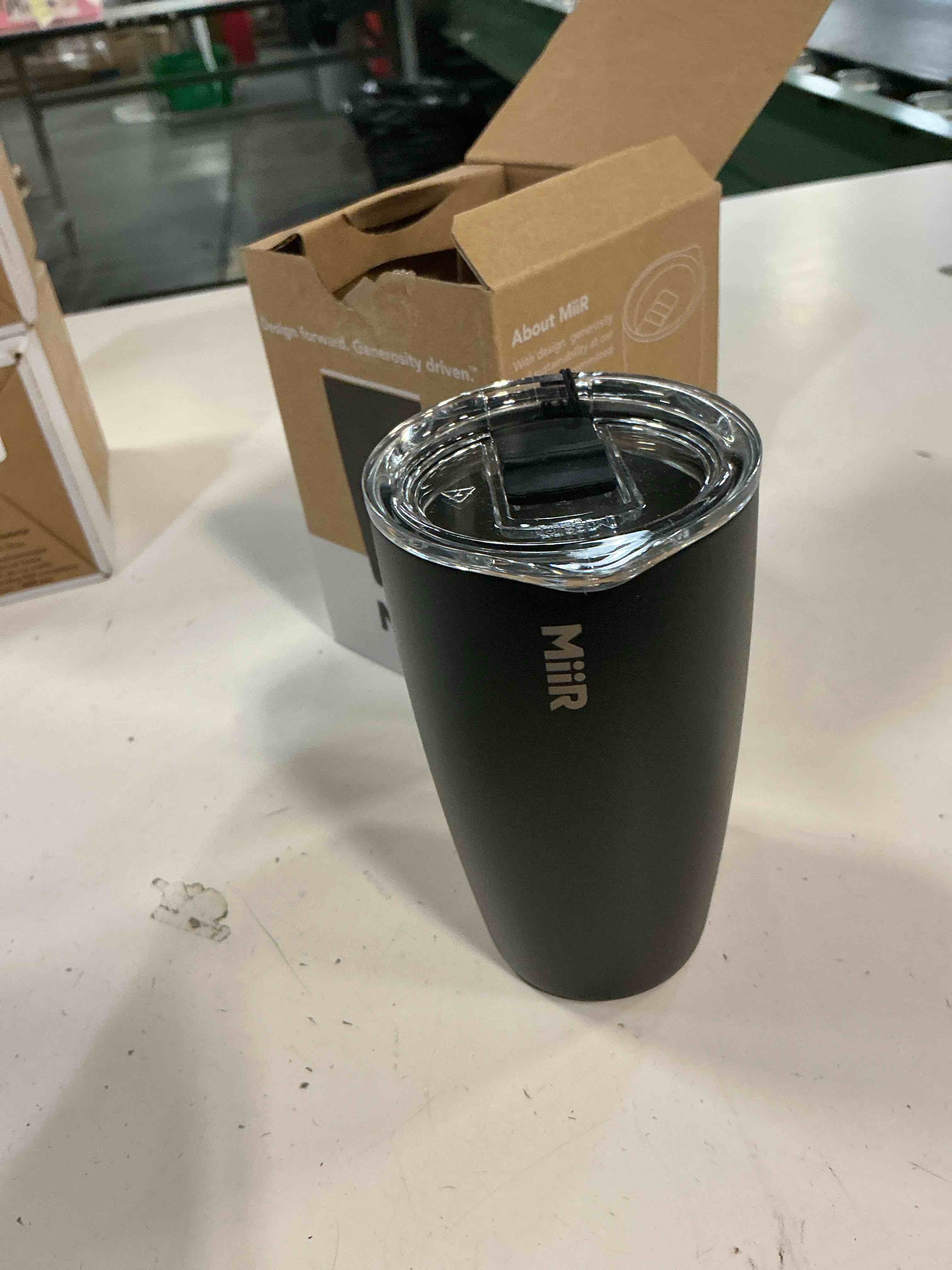 https://s3.amazonaws.com/lotting-images-prod/bidfta/BRN5025649_1777647541707.jpeg