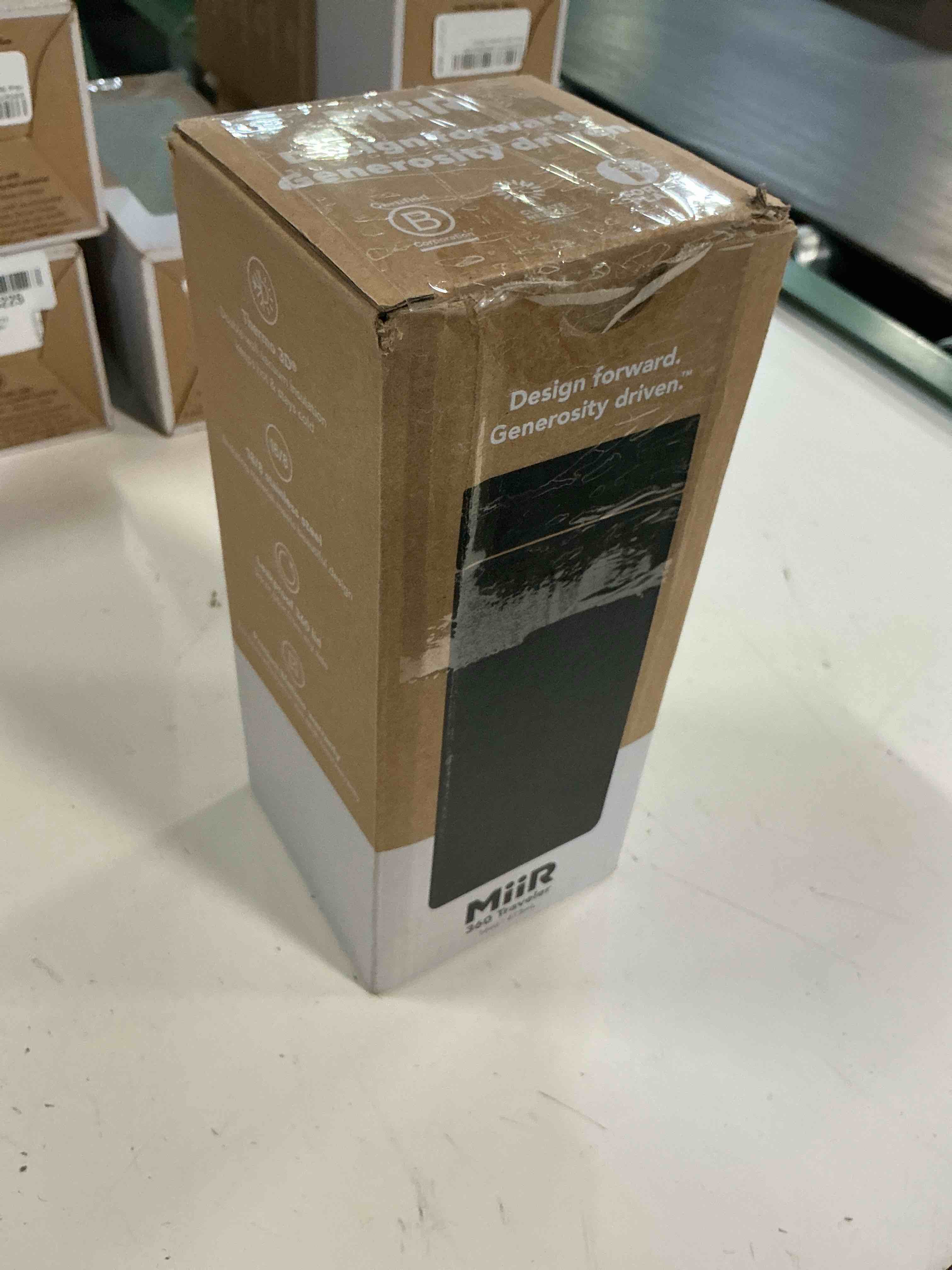 https://s3.amazonaws.com/lotting-images-prod/bidfta/BRN5025657_1777648016047.jpeg