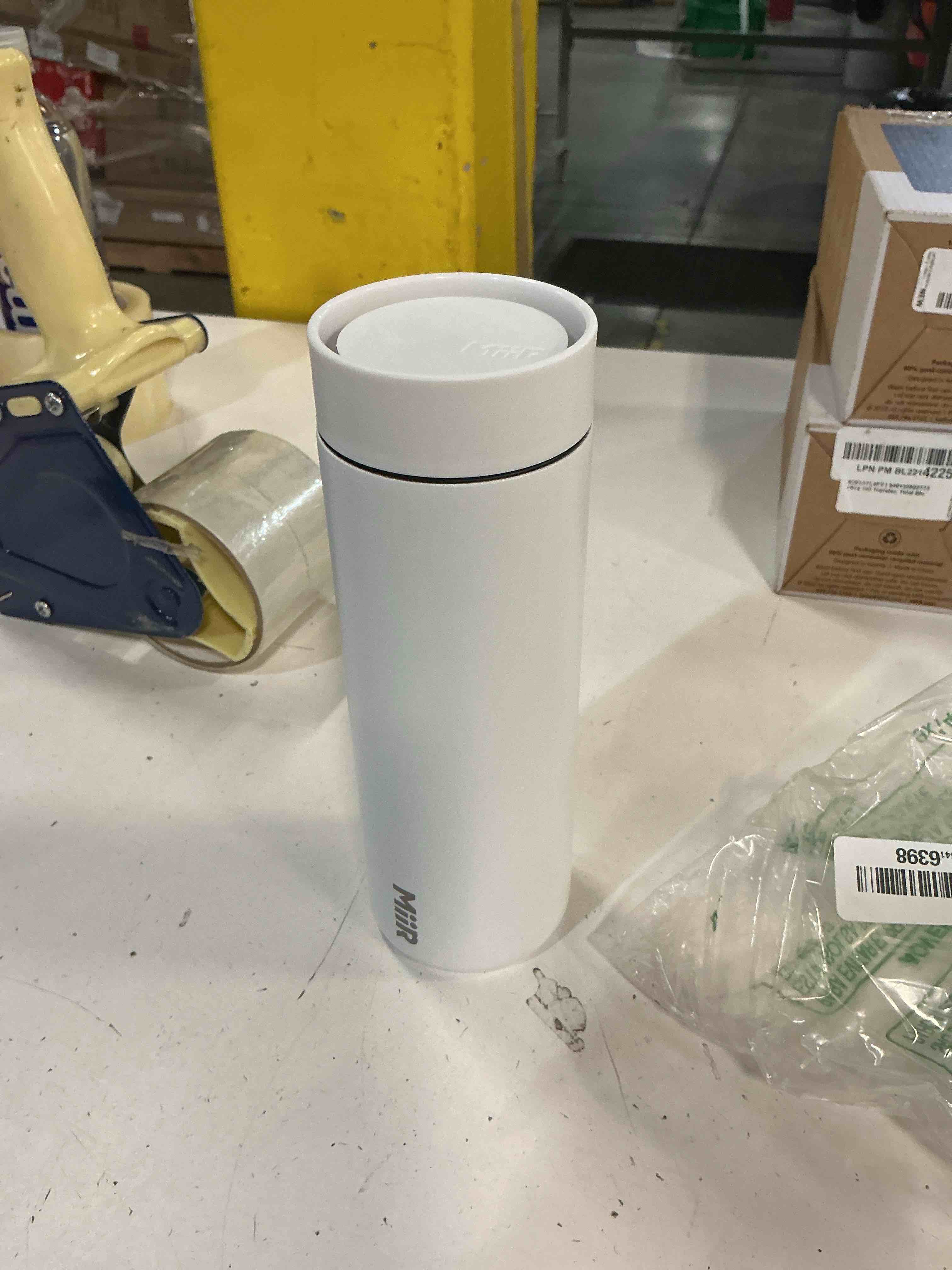 https://s3.amazonaws.com/lotting-images-prod/bidfta/BRN5025664_1777648248233.jpeg