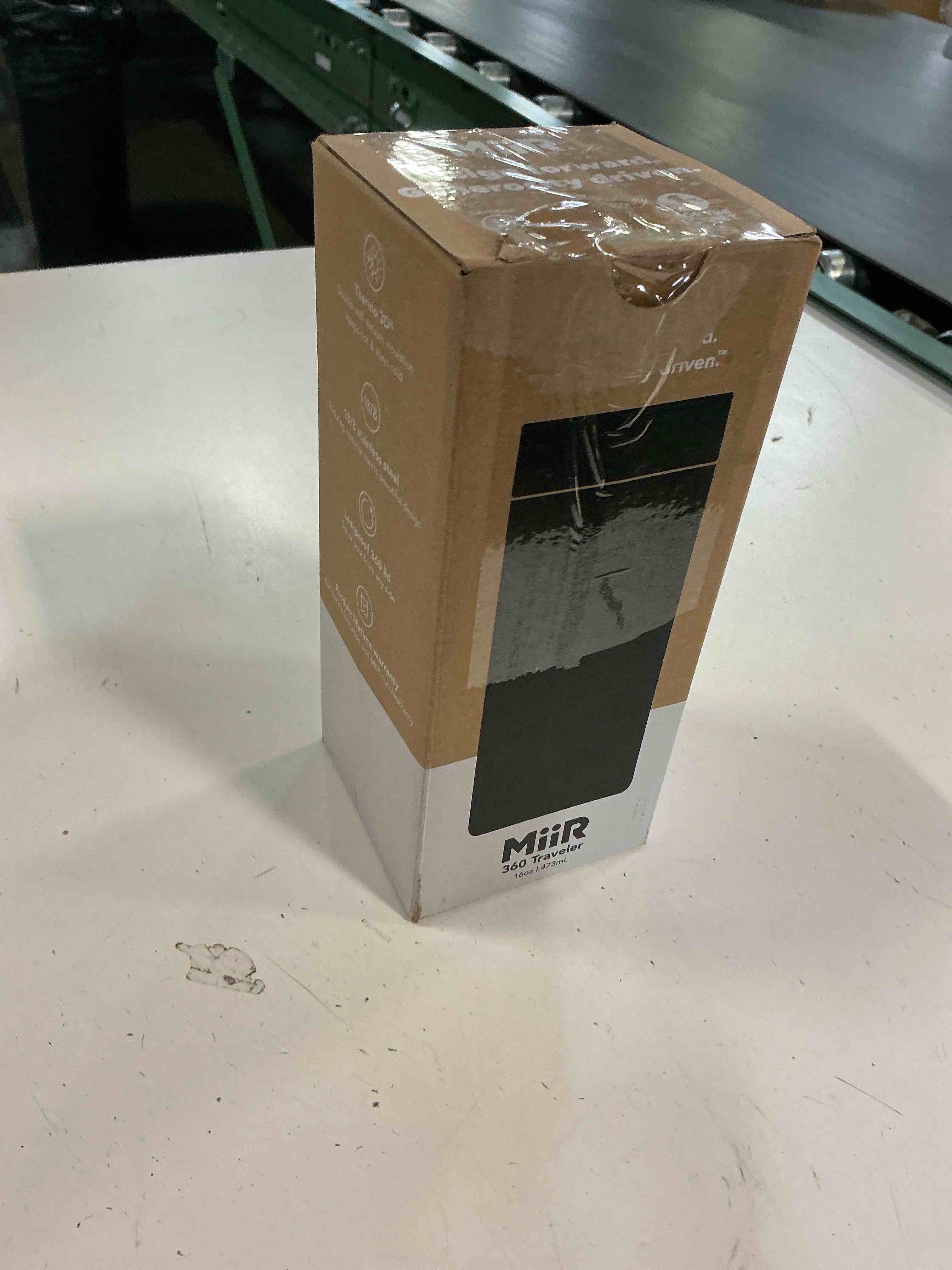 https://s3.amazonaws.com/lotting-images-prod/bidfta/BRN5025668_1777648481388.jpeg