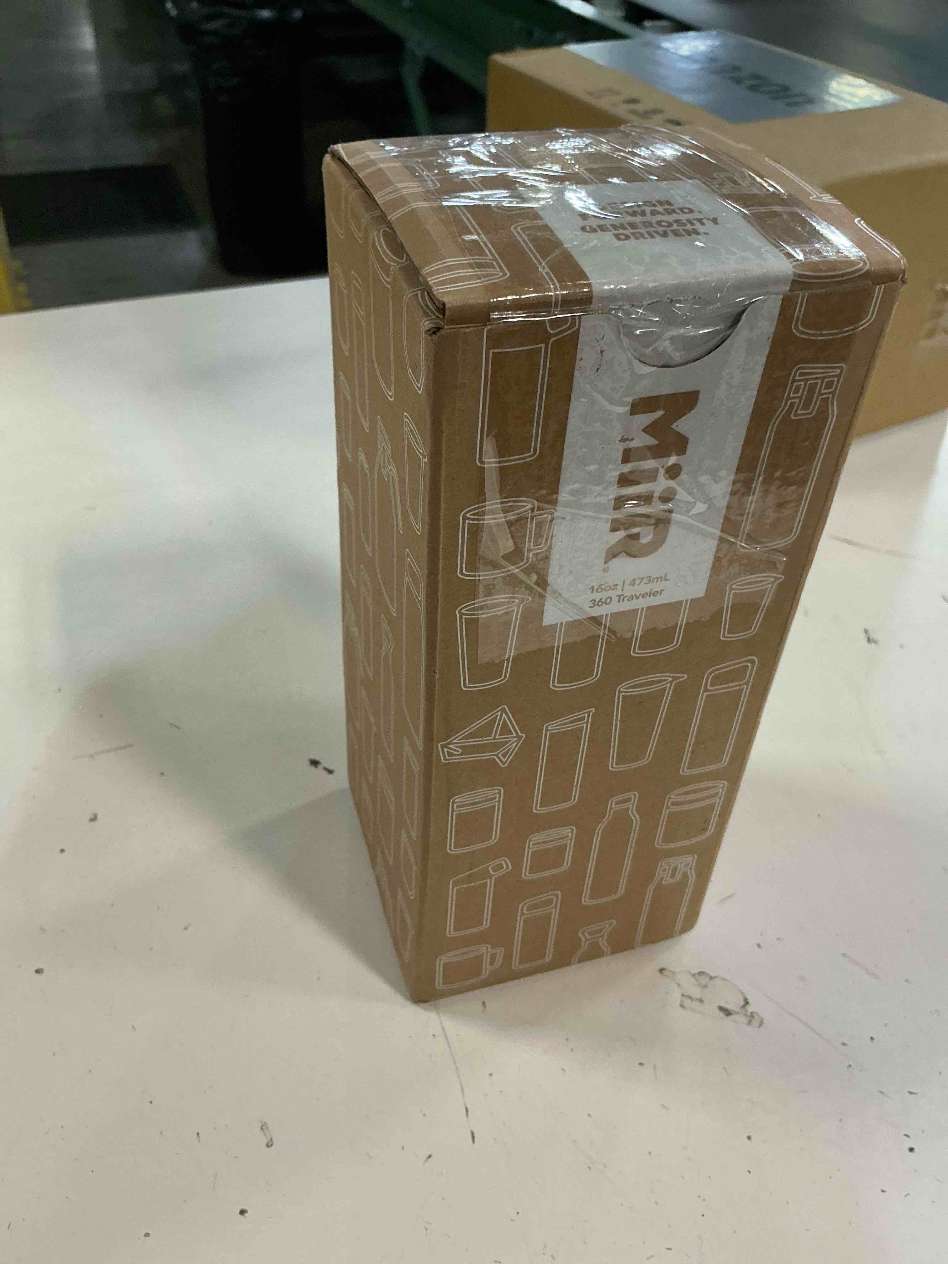 https://s3.amazonaws.com/lotting-images-prod/bidfta/BRN5025677_1777649989039.jpeg