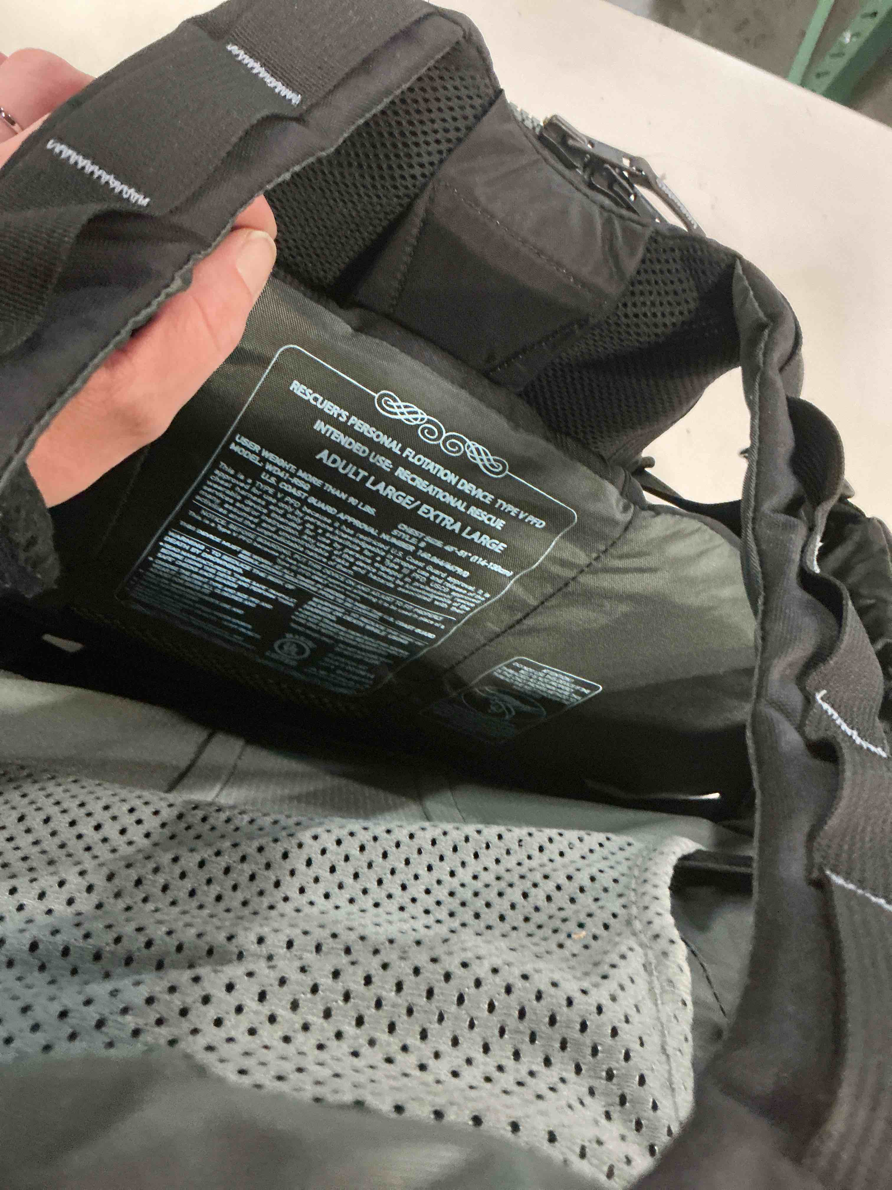 https://s3.amazonaws.com/lotting-images-prod/bidfta/BRN5025727_1777655805393.jpeg