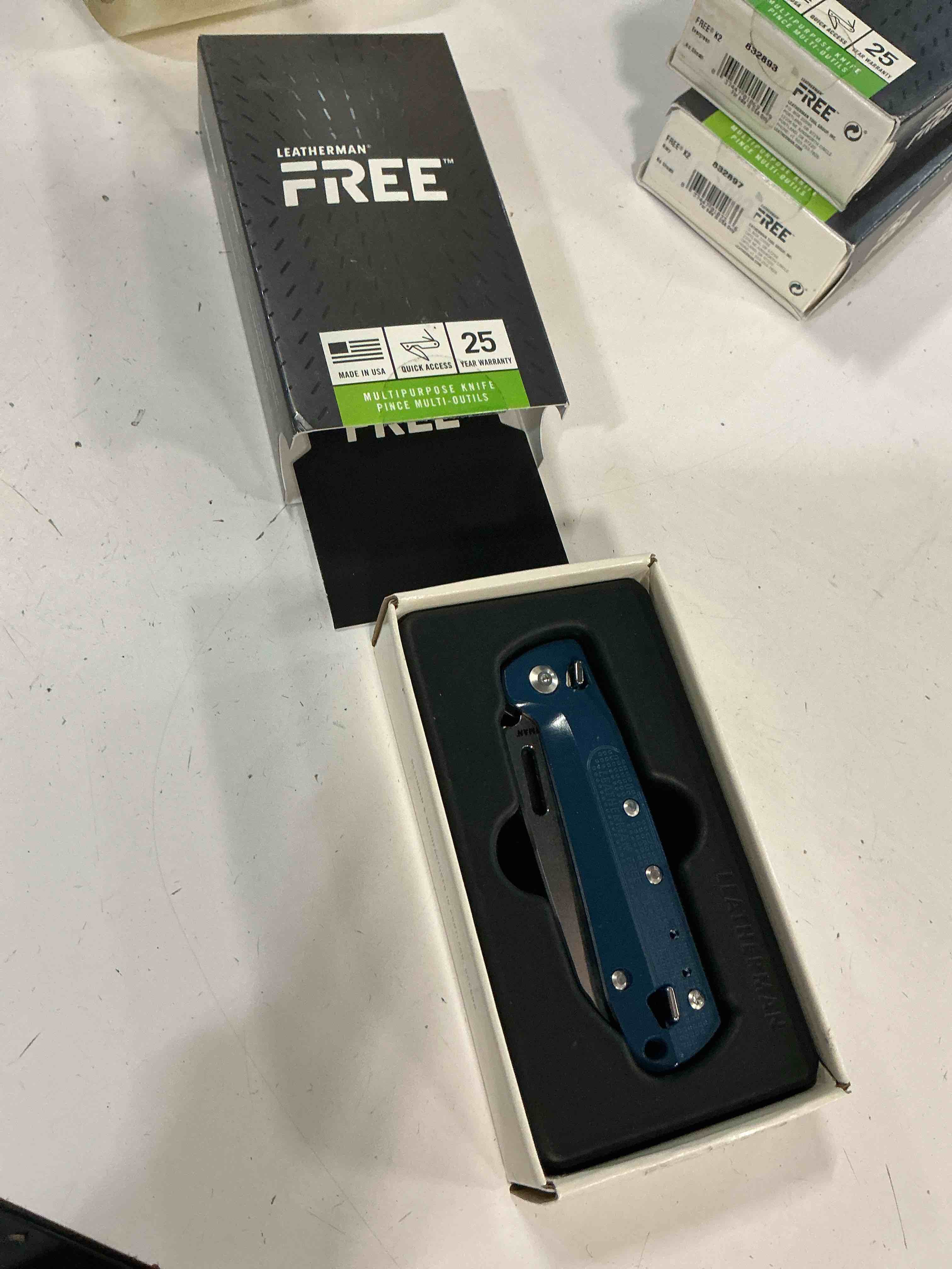 https://s3.amazonaws.com/lotting-images-prod/bidfta/BRN5025919_1777721000710.jpeg