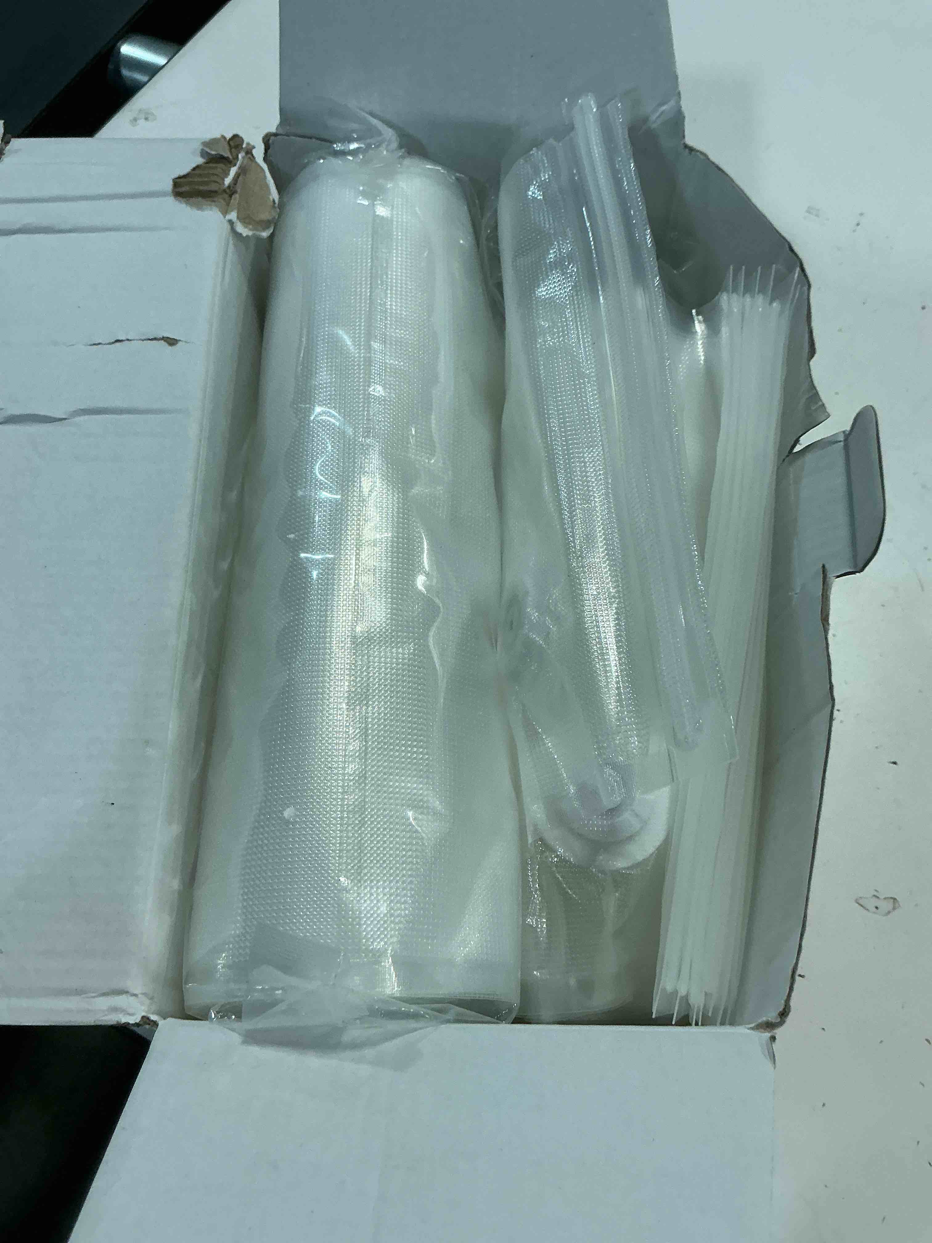 Condition photo showing Good Condition for mehomeli compact vacuum sealer for food (vacuum sealer machine + 30 reusable vacuum bags), powerful handheld vacuum sealer machine, seal food 6x fresh longer, portable & wireless, easy-clean vacuum sealer + 30 bags