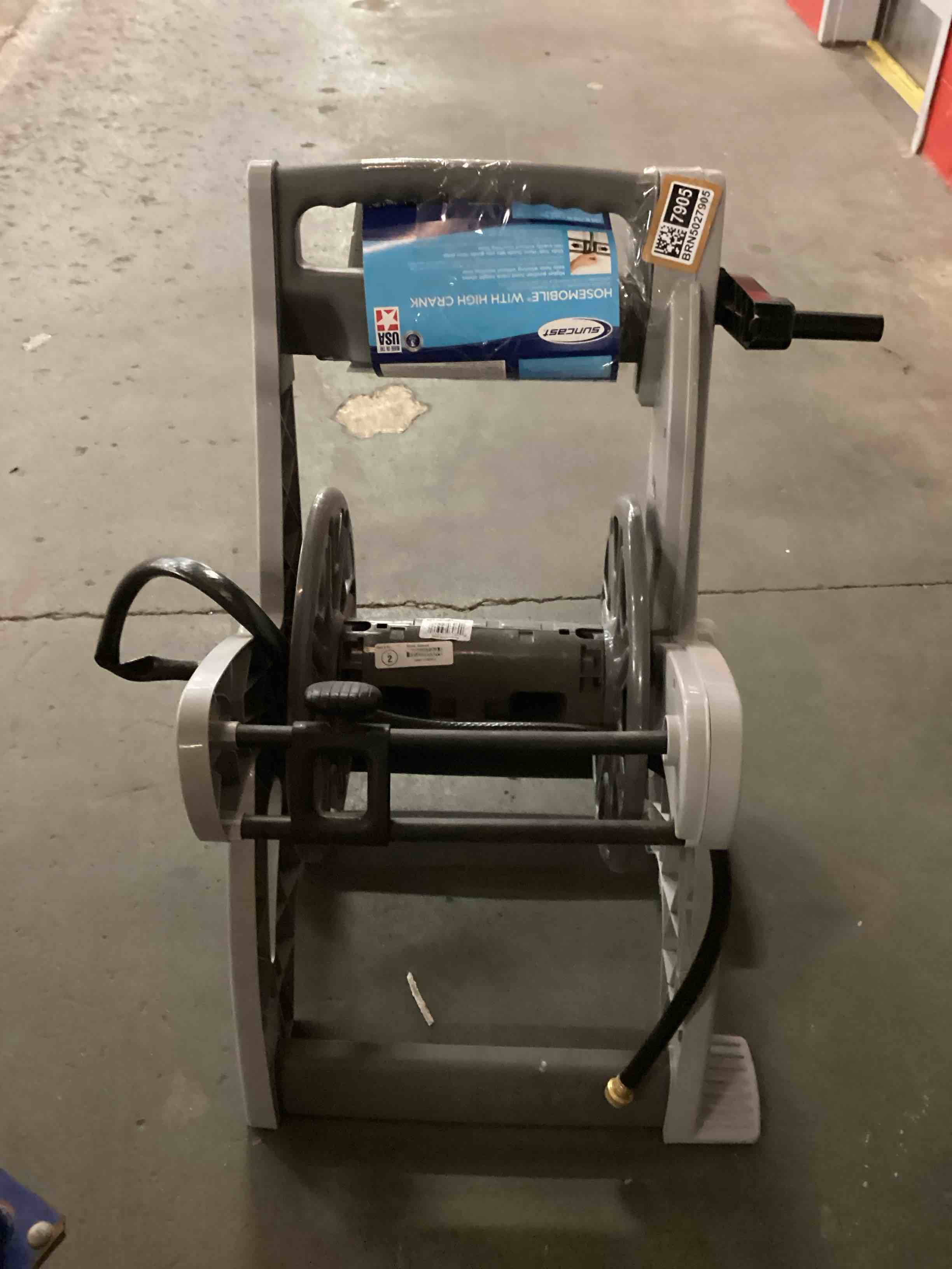 Condition photo showing Good Condition for suncast 225 ft. hosemobile plastic 225-ft cart hose reel