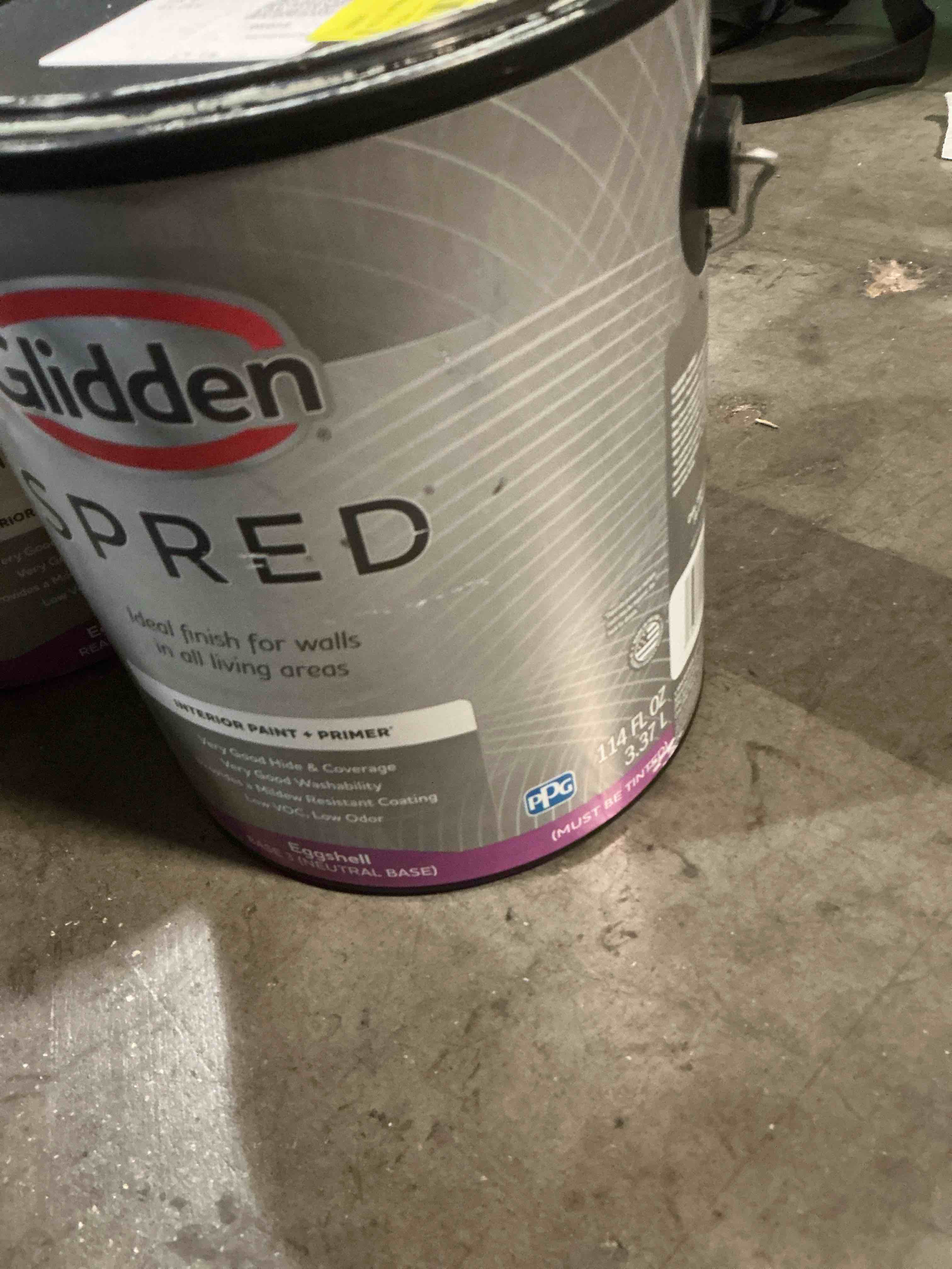 Condition photo showing Good Condition for glidden spred grab-n-go antique white / off white eggshell interior paint with primer  1 gallon