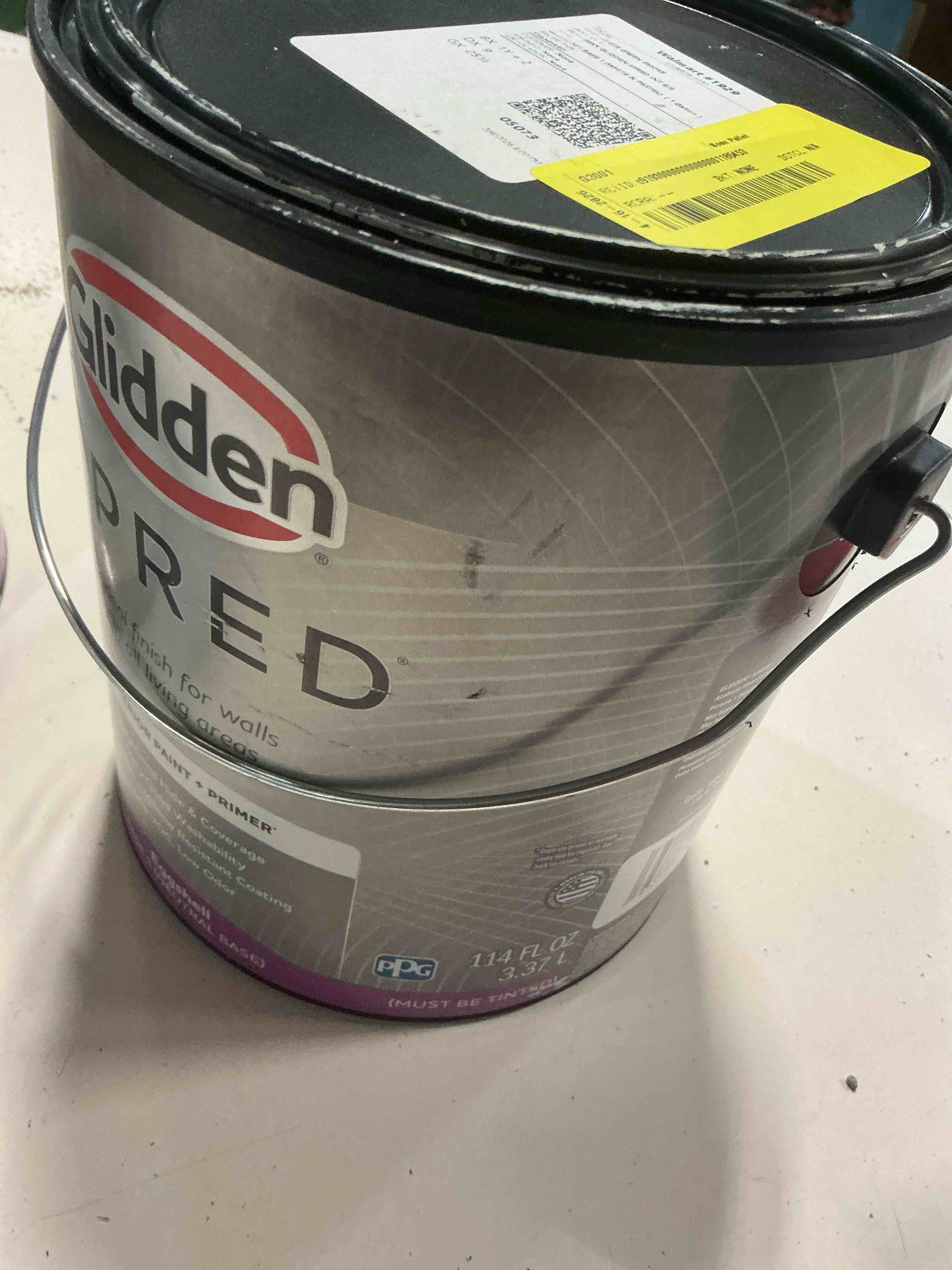 Condition photo showing Good Condition for glidden premium 5 gal. ppg1147-6 jade jewel satin interior latex paint