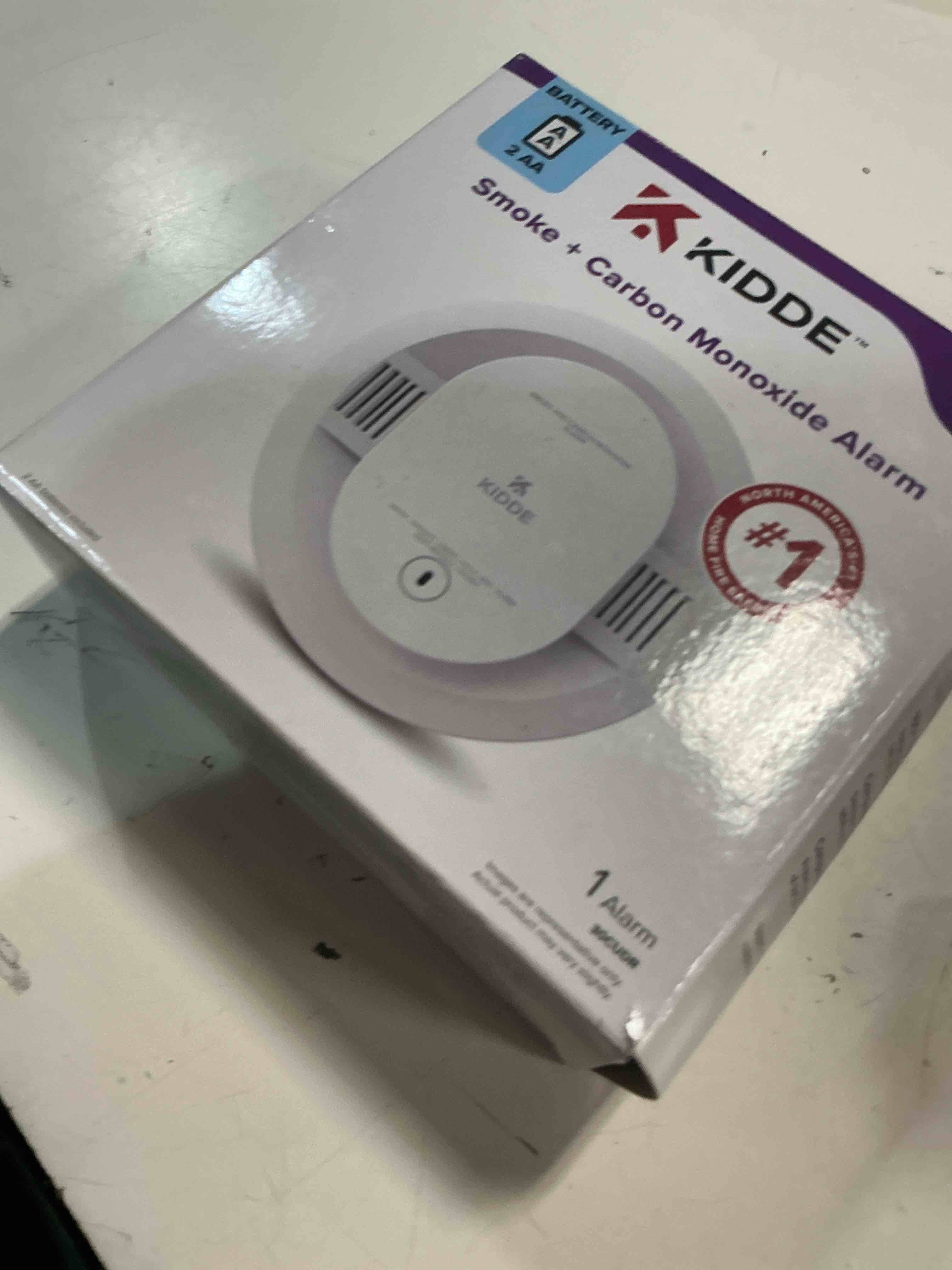 Condition photo showing Good Condition for kidde battery-operated combination smoke & carbon monoxide detector  batteries included