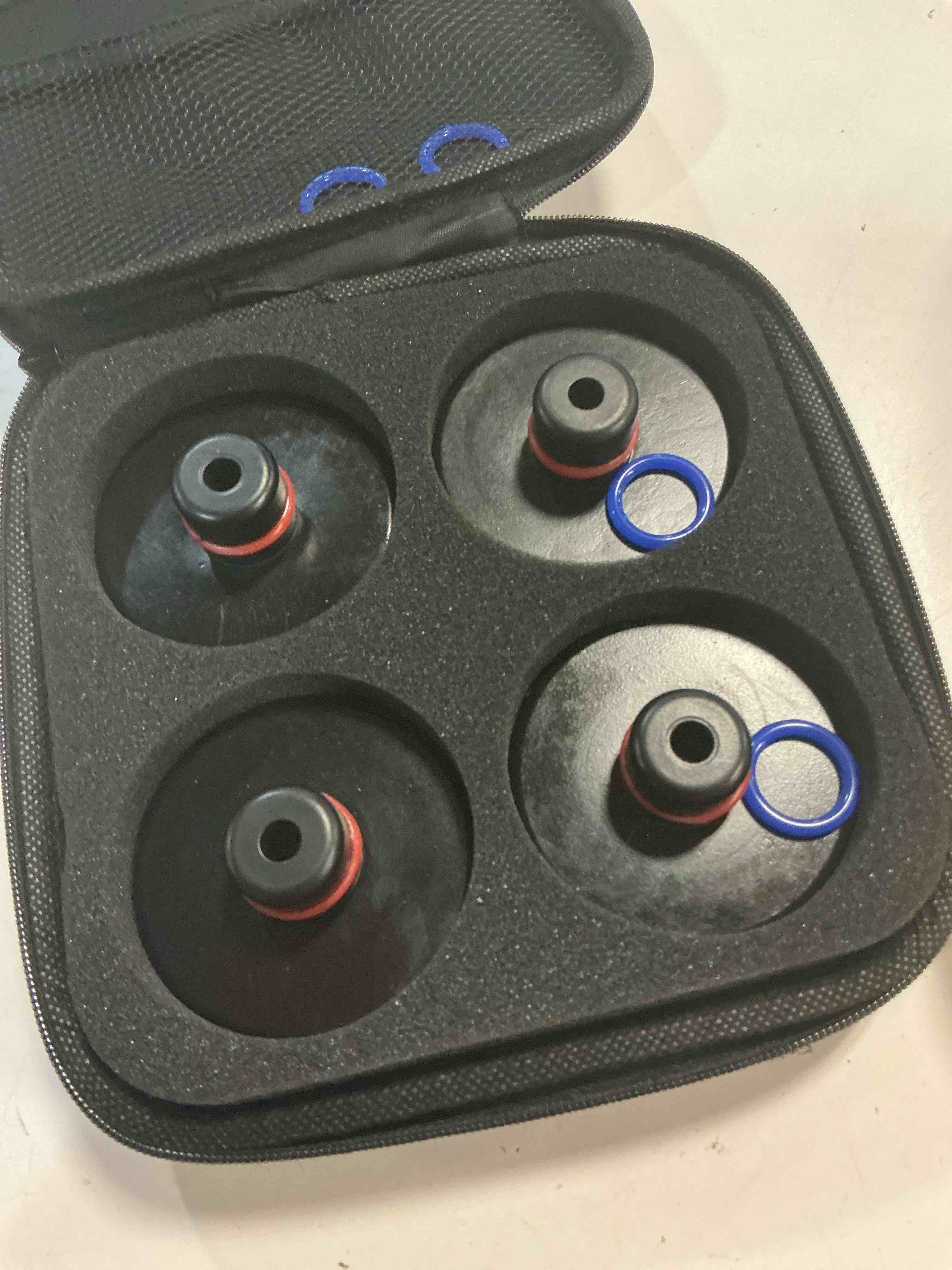 Condition photo showing Good Condition for lifting jack pad for tesla model 3/s/x/y, 4 pucks with storage case