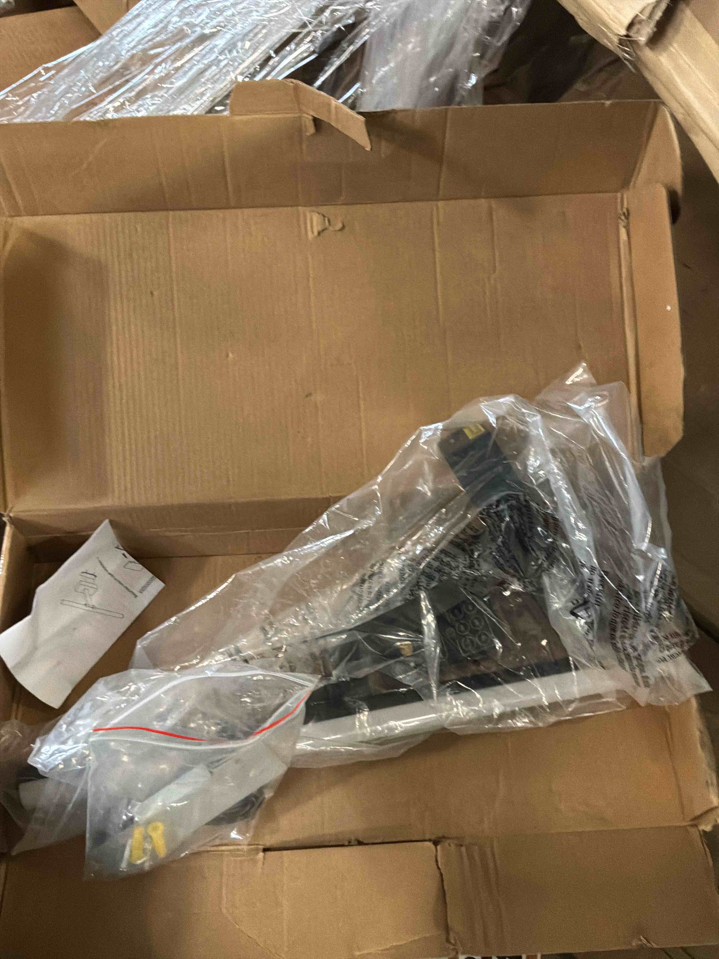 https://s3.amazonaws.com/lotting-images-prod/bidfta/BRN5056257_1779824439916.jpeg