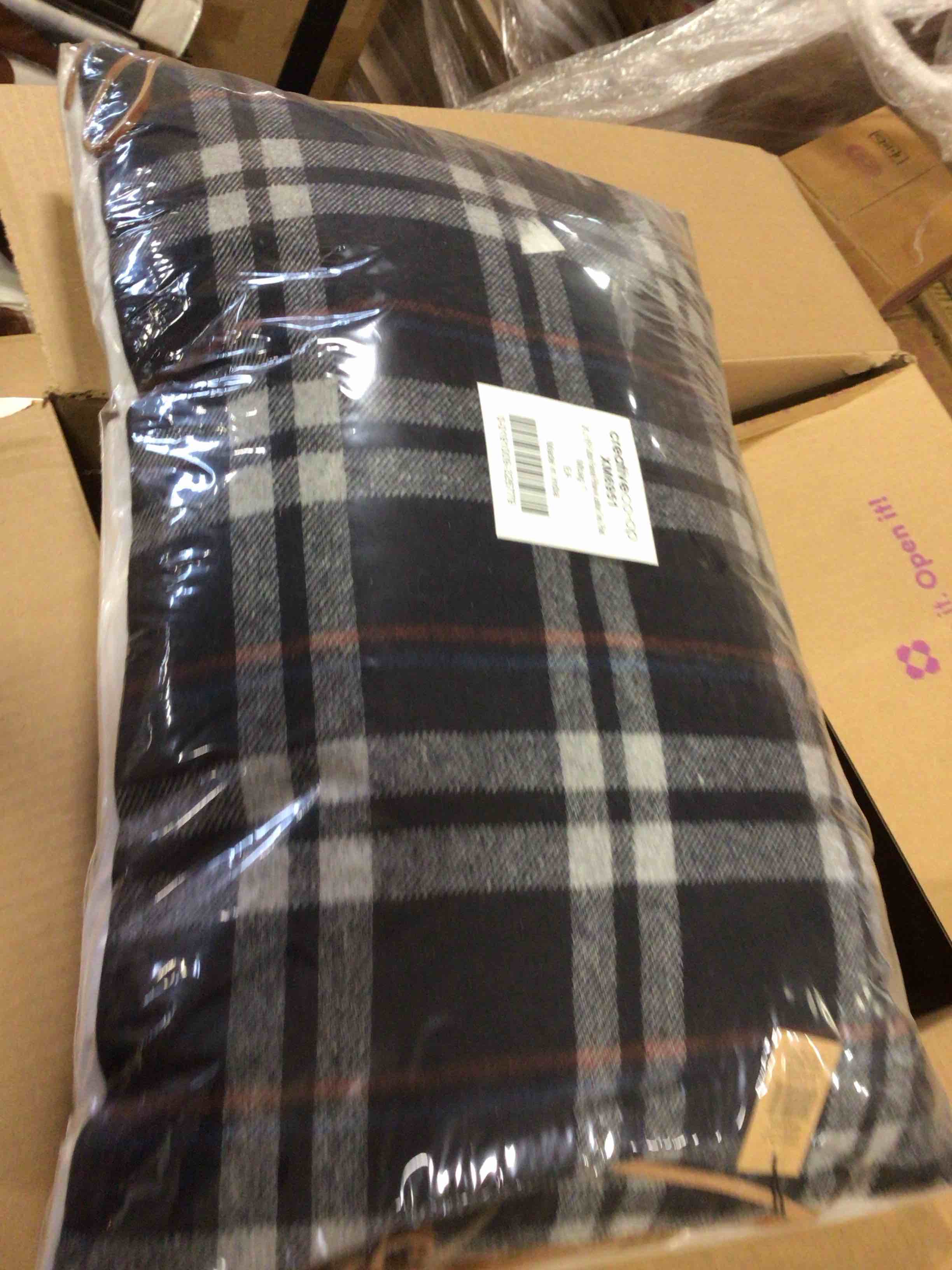 https://s3.amazonaws.com/lotting-images-prod/bidfta/BRN5059824_1777998007048.jpeg