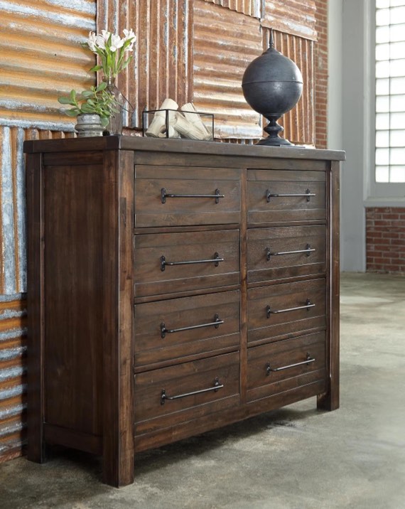B633-31 Starmore 8 Drawer Dresser