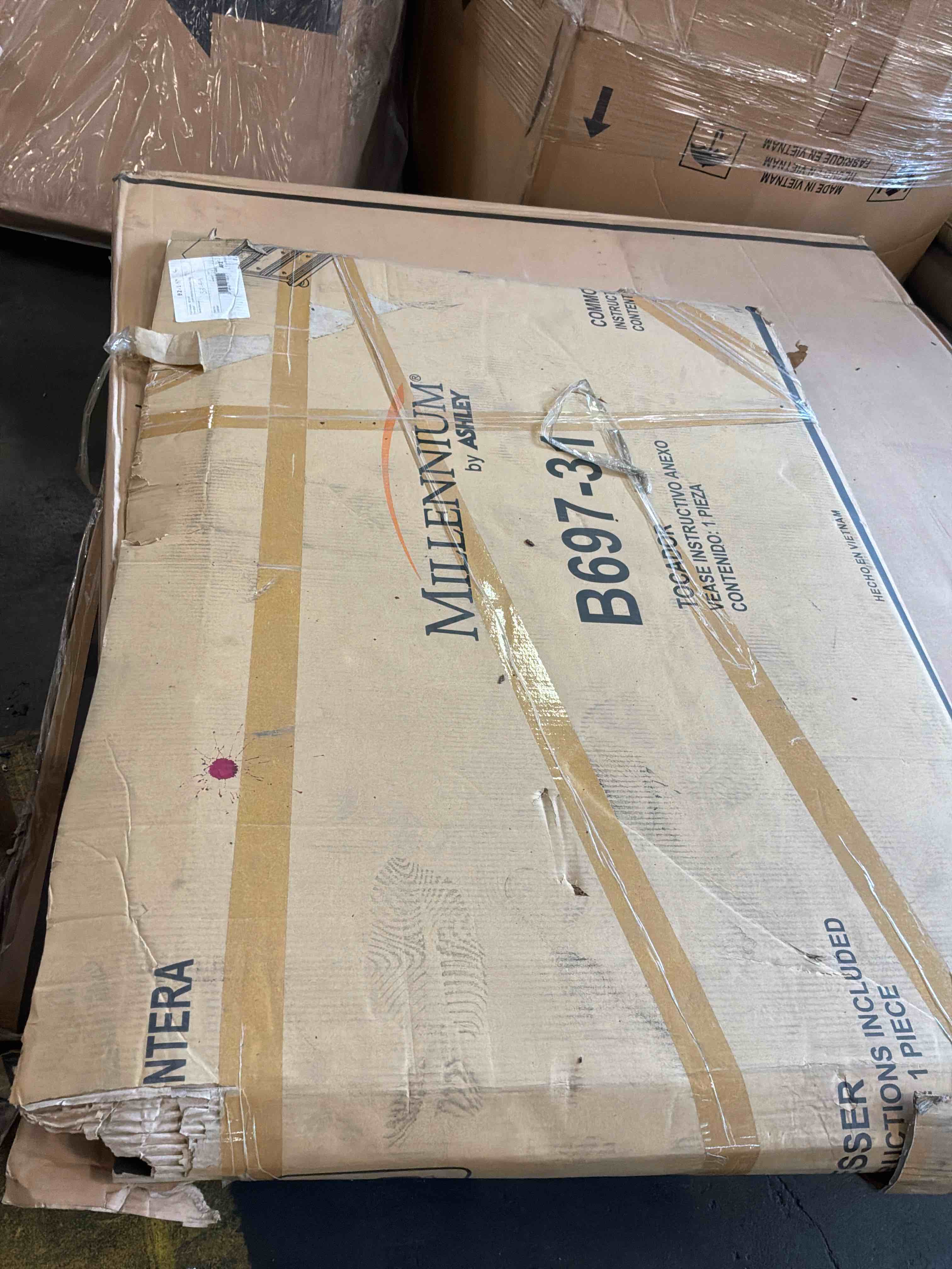 Condition photo showing As Is for b271-67 queen poster bed headboard 