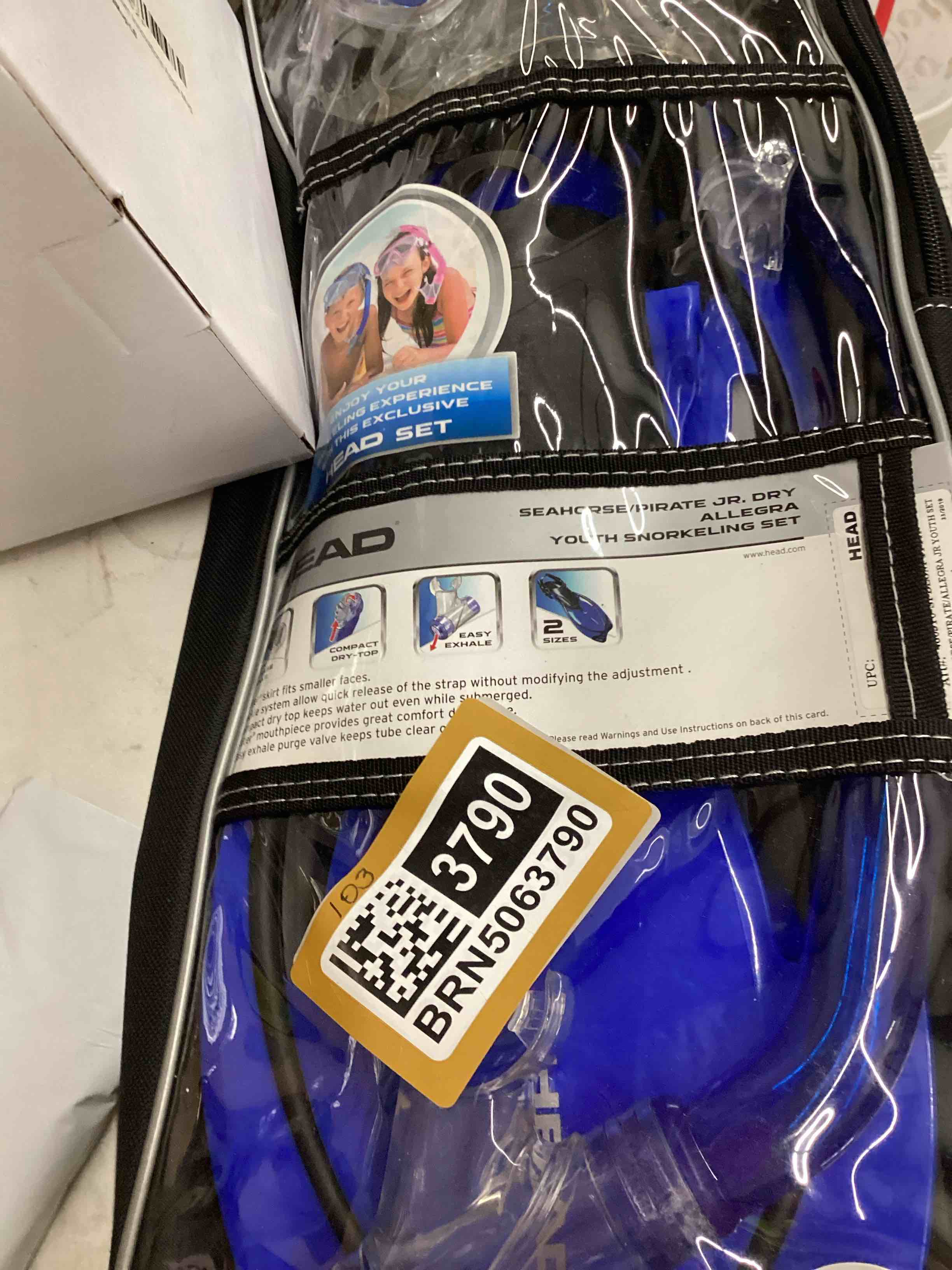 Condition photo showing New/Like New for head 3-pc. seahorse pirate allegra junior snorkel set (blue)