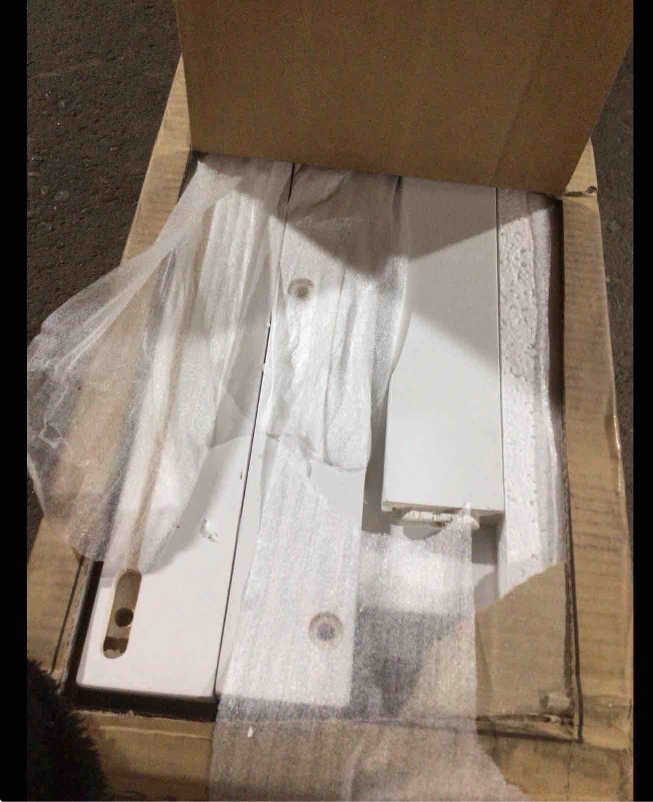 https://s3.amazonaws.com/lotting-images-prod/bidfta/BRN5068001_1778612935128.jpeg