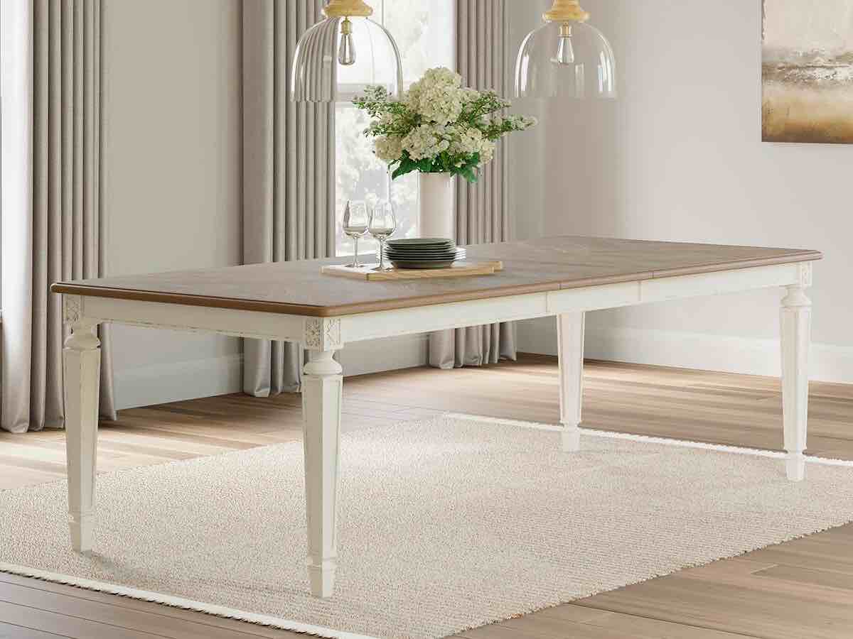 Realyn Rectangular 78"-96" Extendable Dining Table