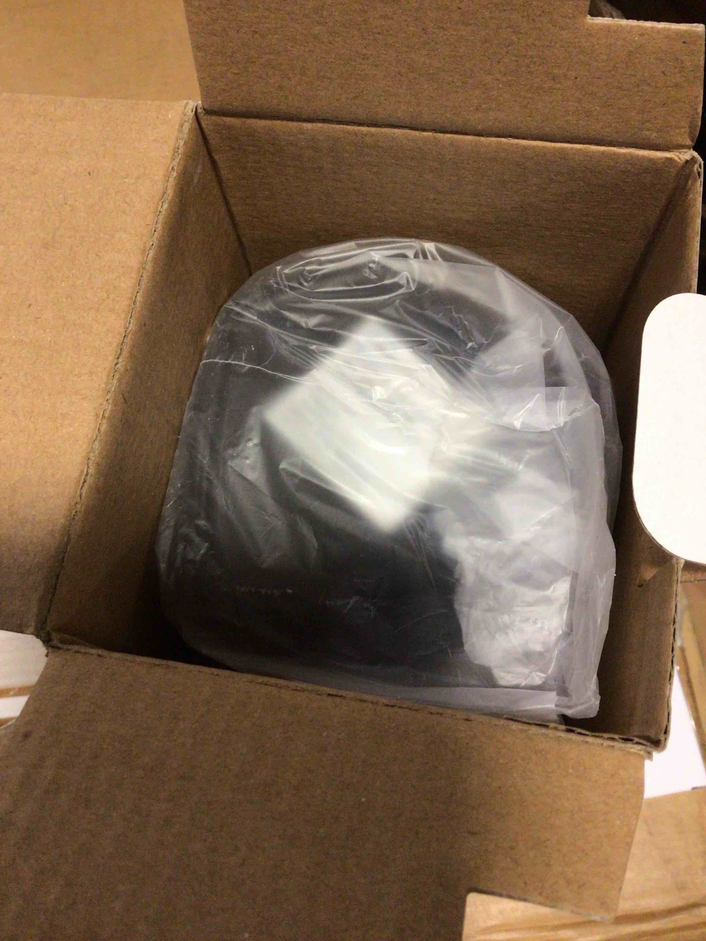 https://s3.amazonaws.com/lotting-images-prod/bidfta/BRN5083233_1779469794921.jpeg