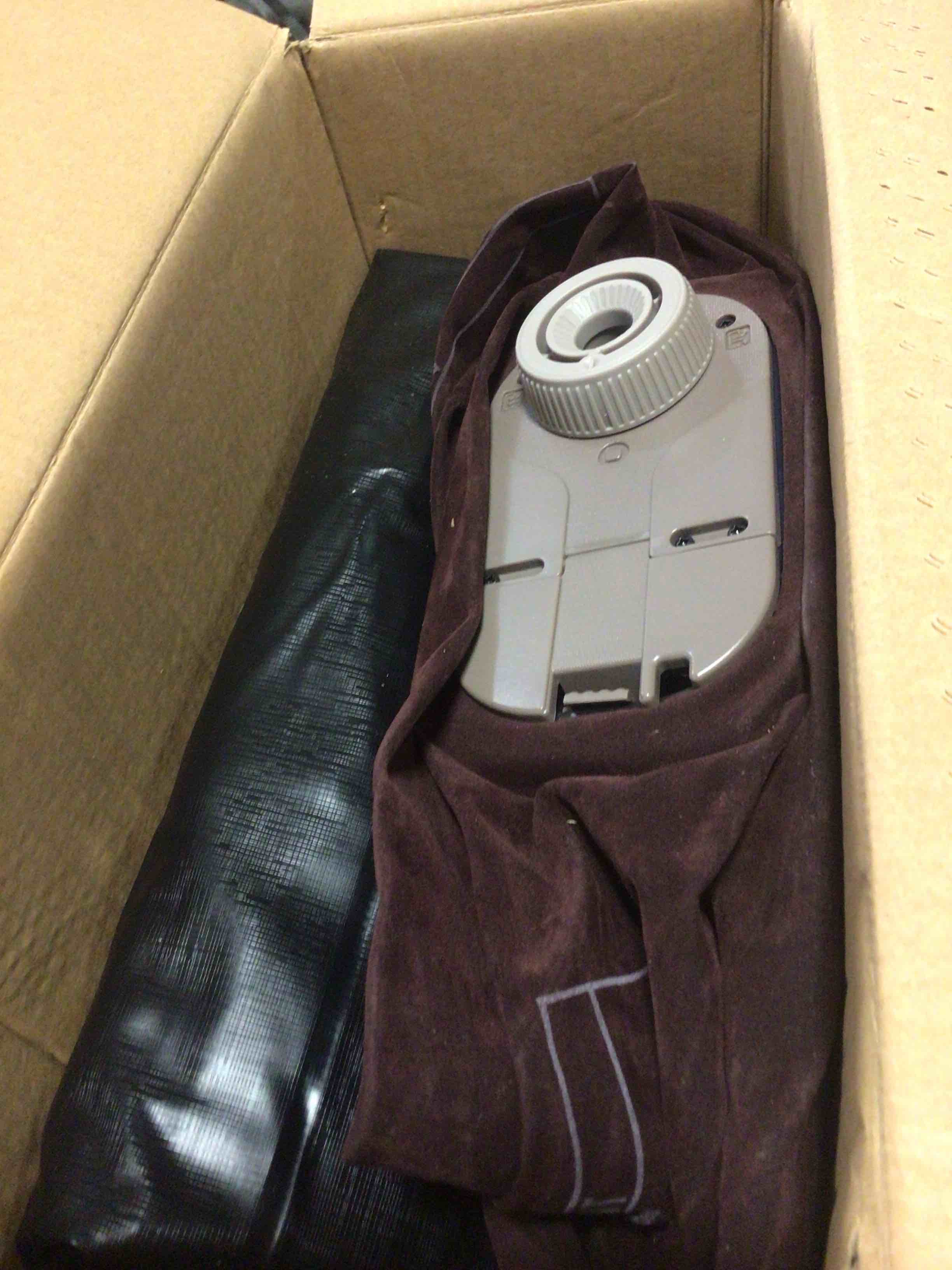 https://s3.amazonaws.com/lotting-images-prod/bidfta/BRN5083389_1779892755606.jpeg
