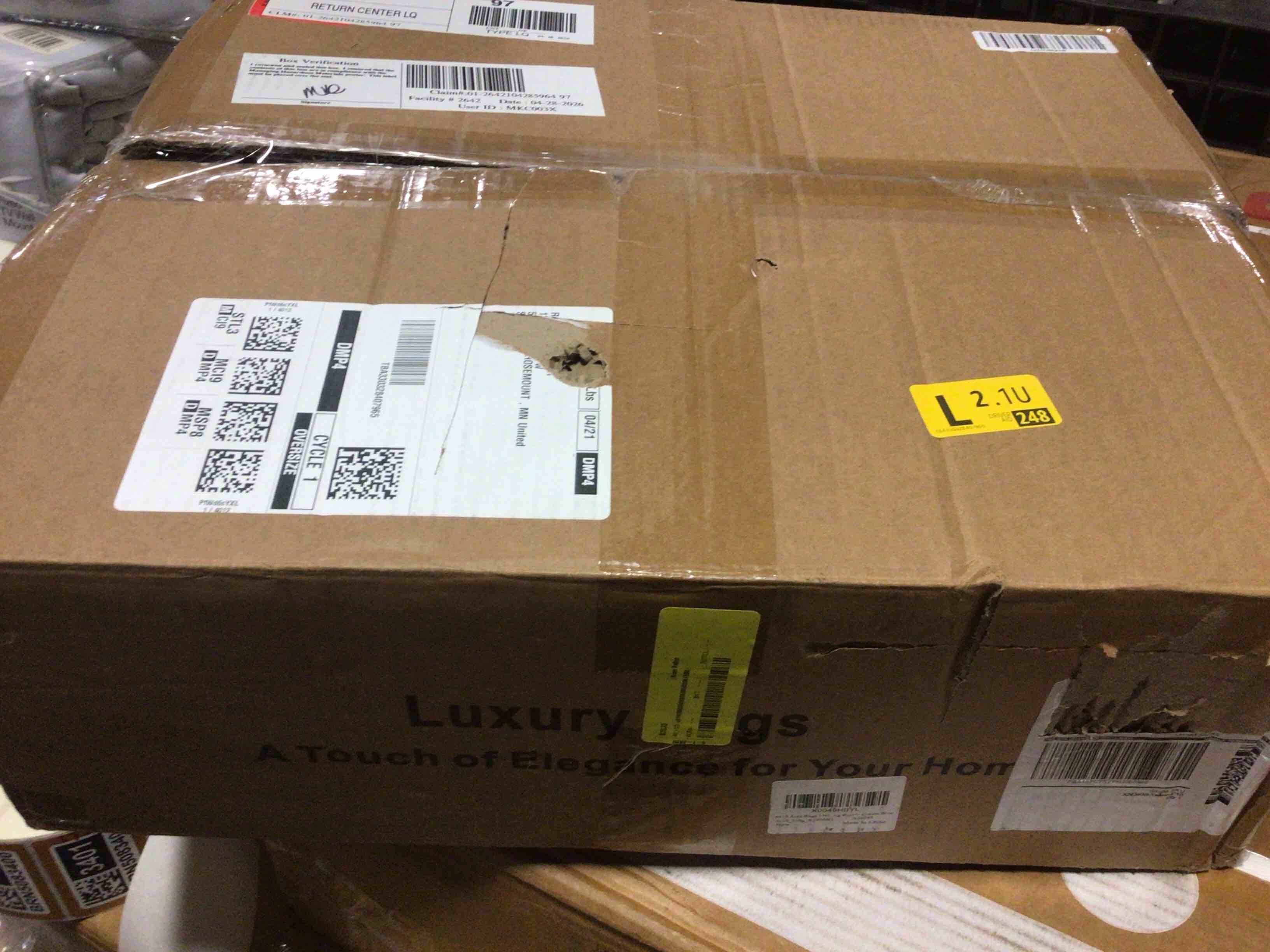 https://s3.amazonaws.com/lotting-images-prod/bidfta/BRN5083392_1779893191222.jpeg