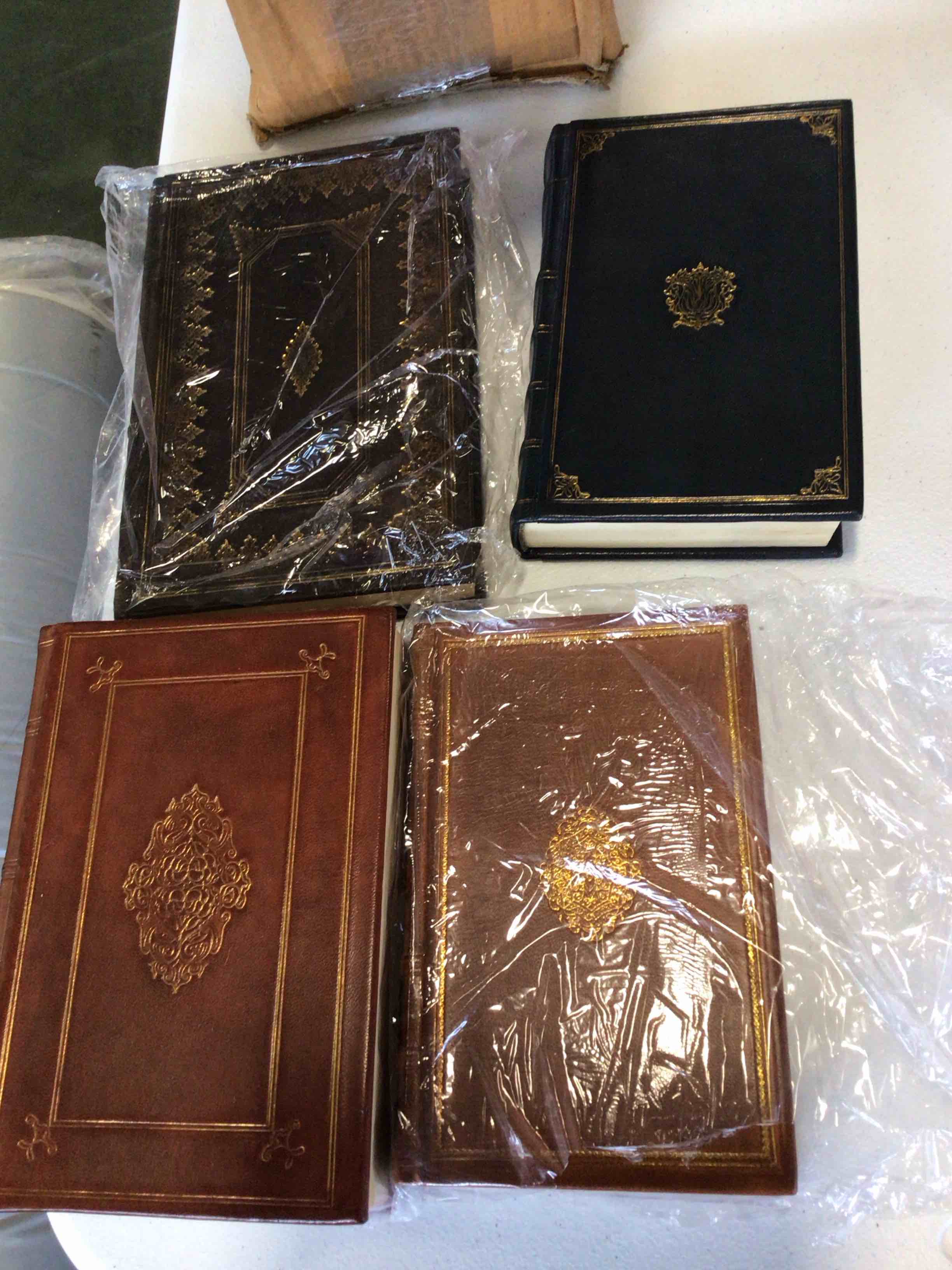 https://s3.amazonaws.com/lotting-images-prod/bidfta/BRN5084406_1780674587156.jpeg