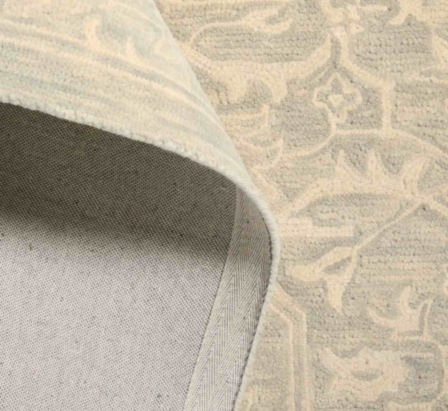Traditional hand- tufted grey area rug 10’x14’