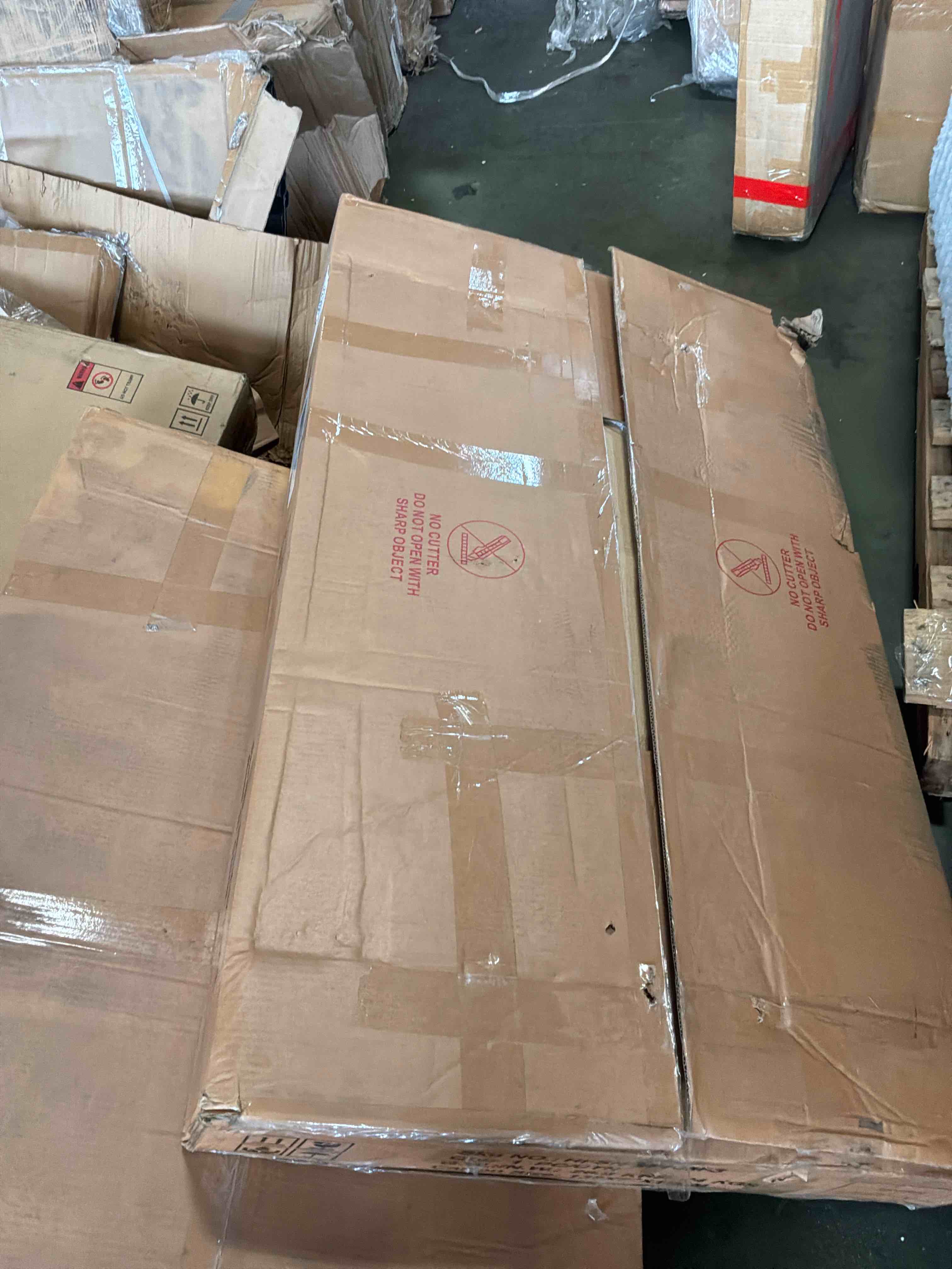Condition photo showing Good Condition for incomplete similar to elva pull-out sofa