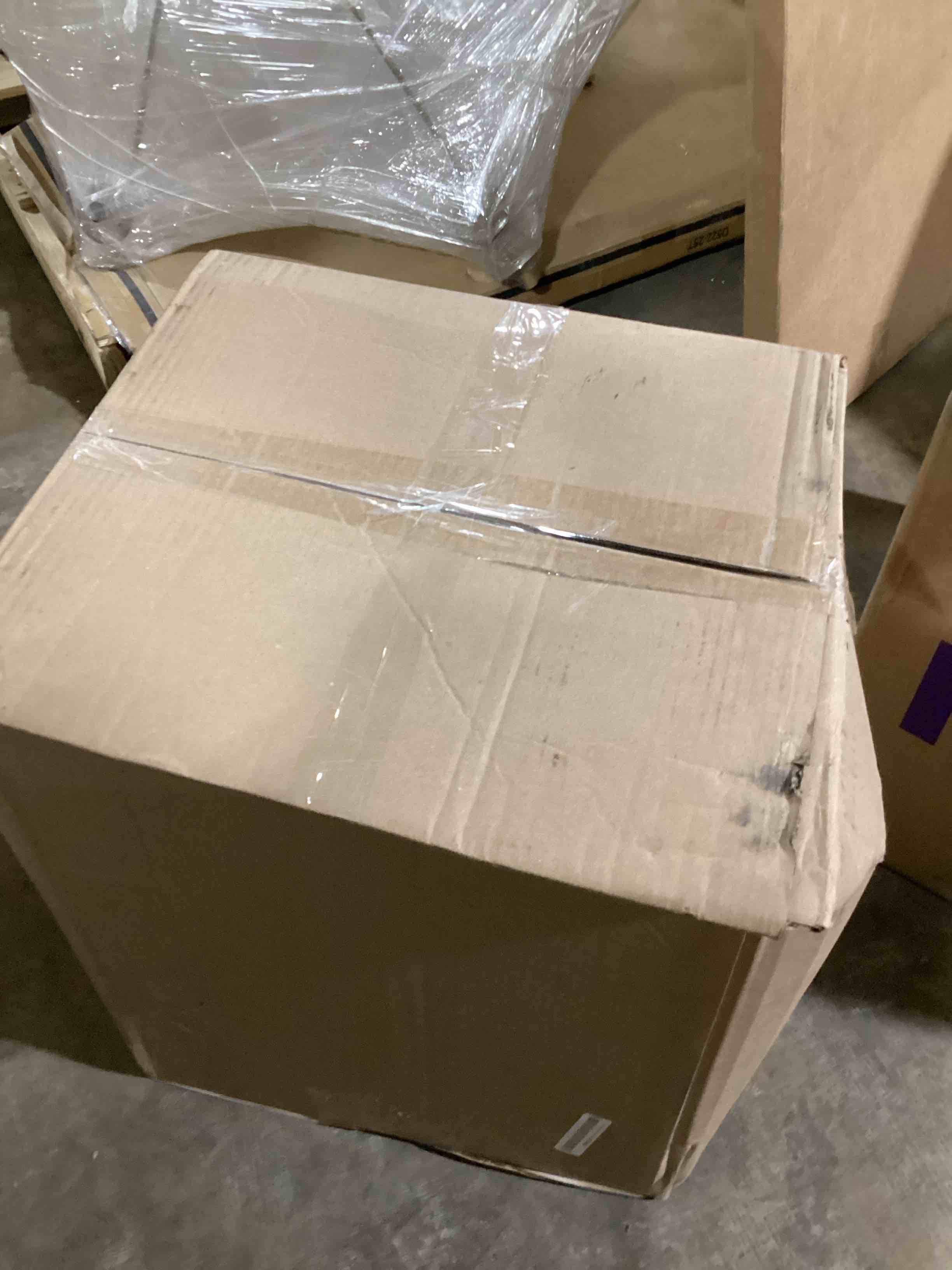 https://s3.amazonaws.com/lotting-images-prod/bidfta/BRN5111052_1783456536604.jpeg