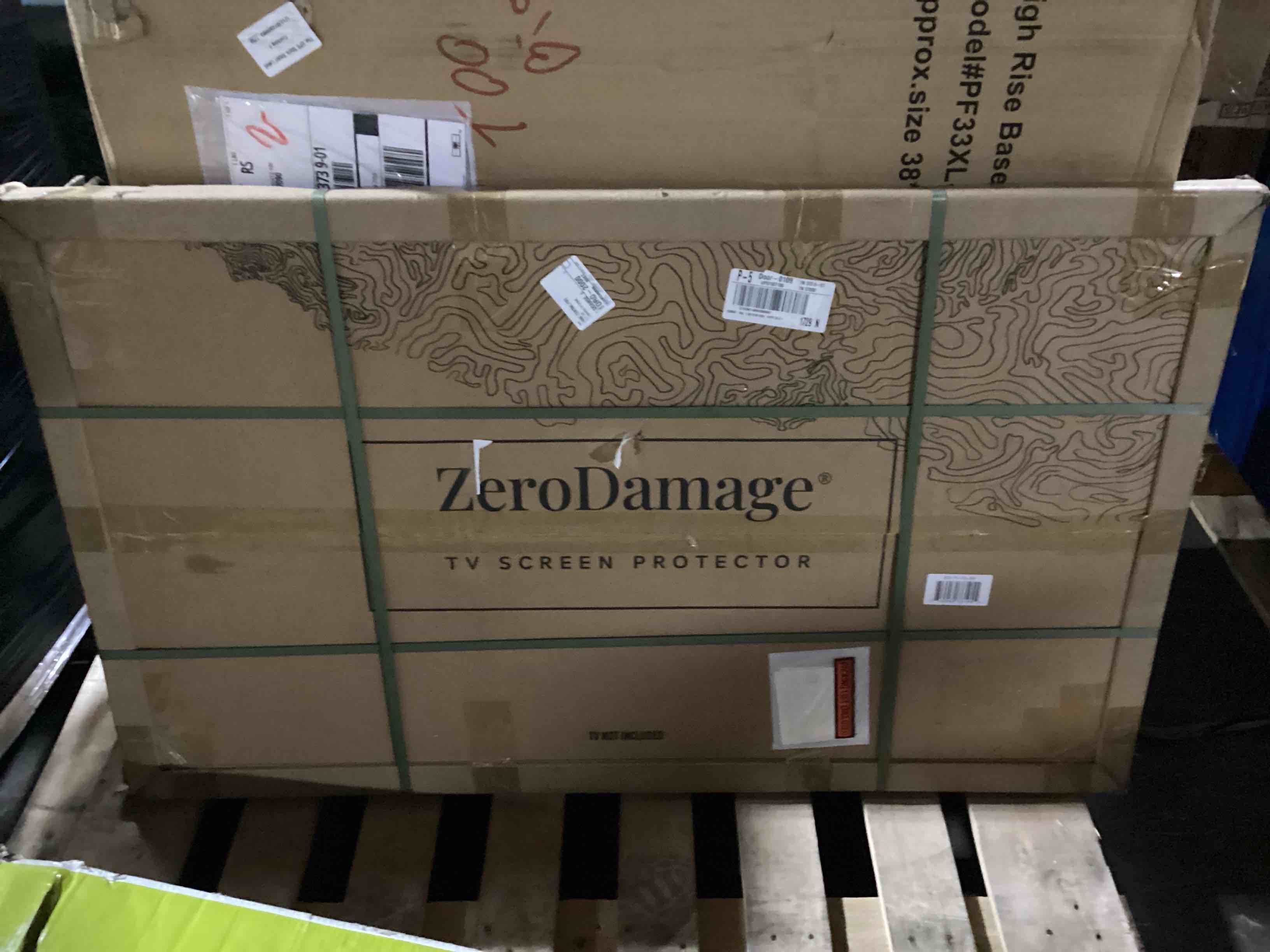 Condition photo showing New/Like New for saharacase - zerodamage 50" tv screen protector - clear