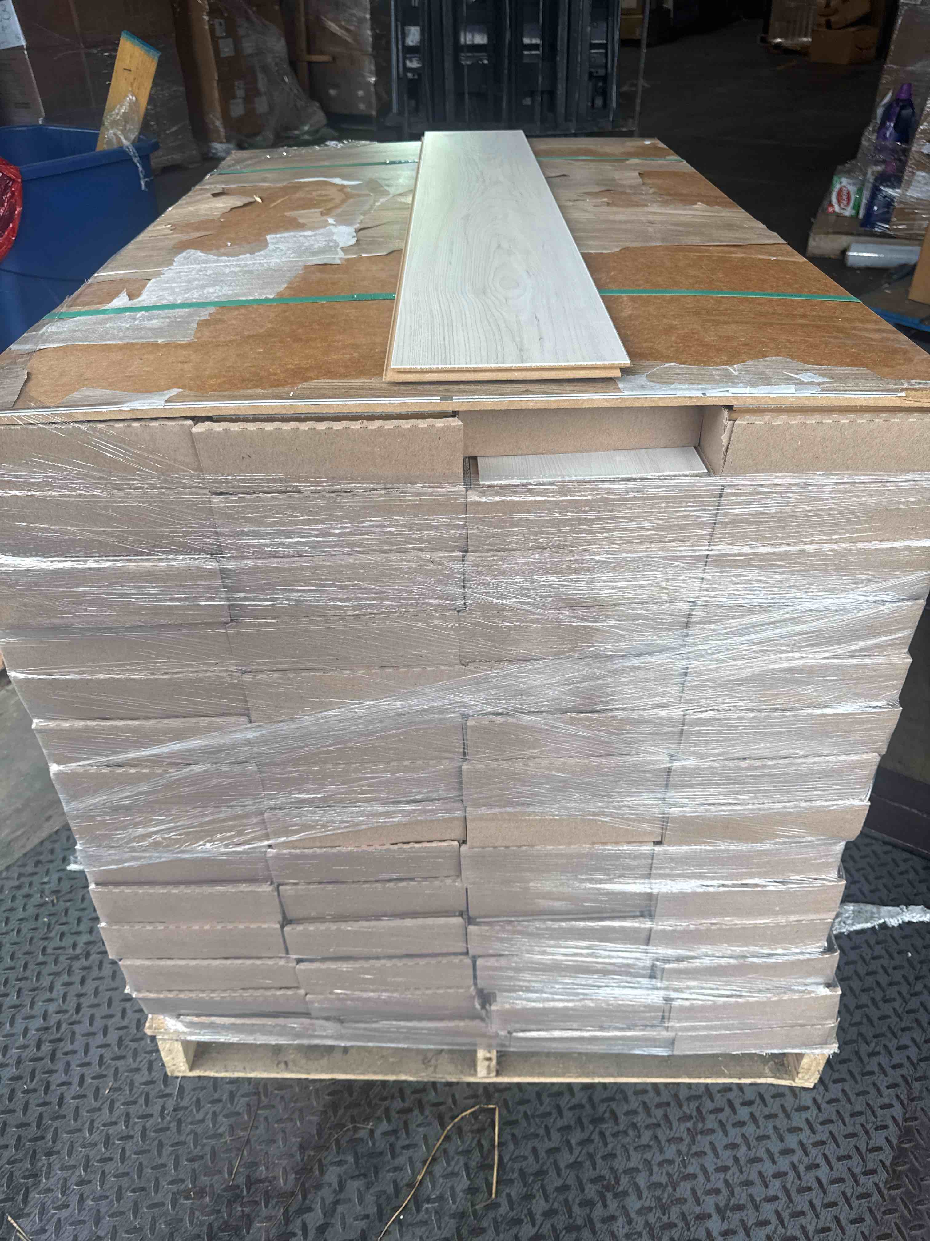 laminate wood flooring 10mm thickness 7.48 x 50.67 (15.80 sq ft/ box) 56 boxes = 884 sq ft _ bid per sq ft