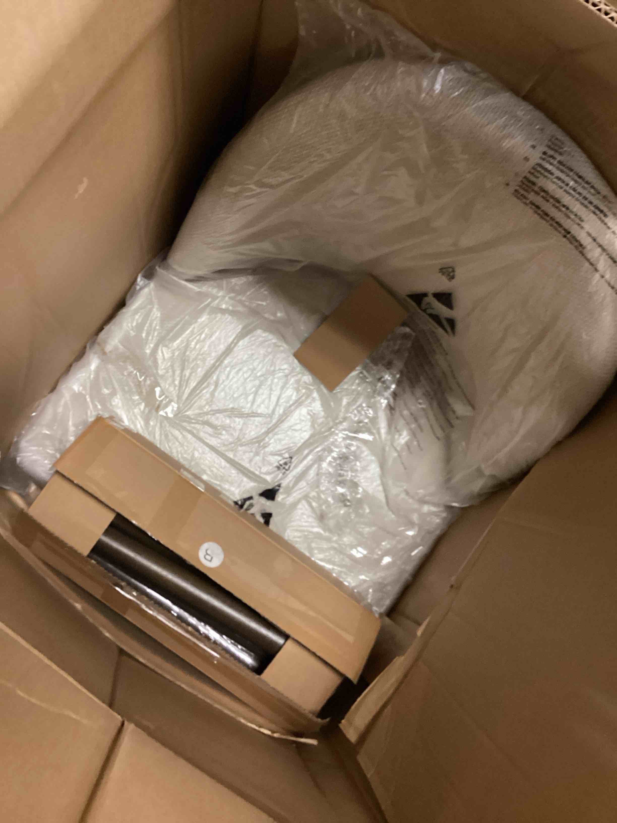 https://s3.amazonaws.com/lotting-images-prod/bidfta/BRN5122183_1779721141620.jpeg