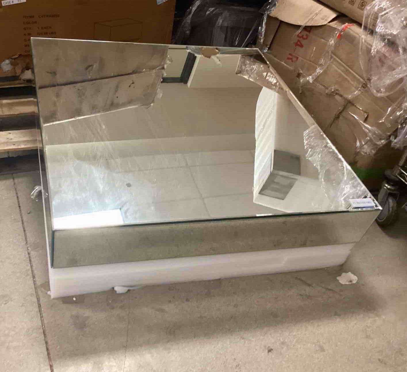 Glass room coffee table (1 Side Is Broken)