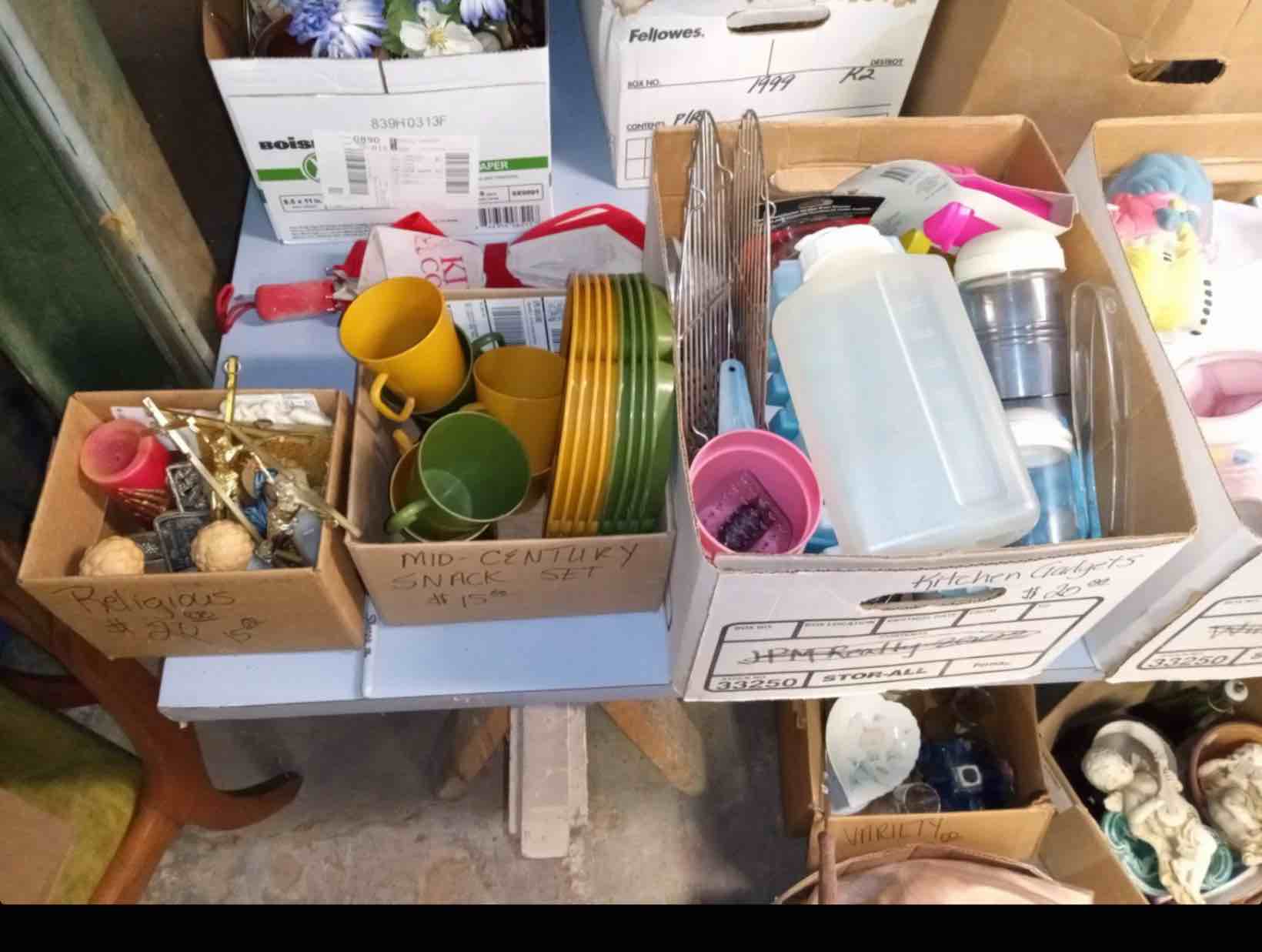 assorted household items, 3pcs