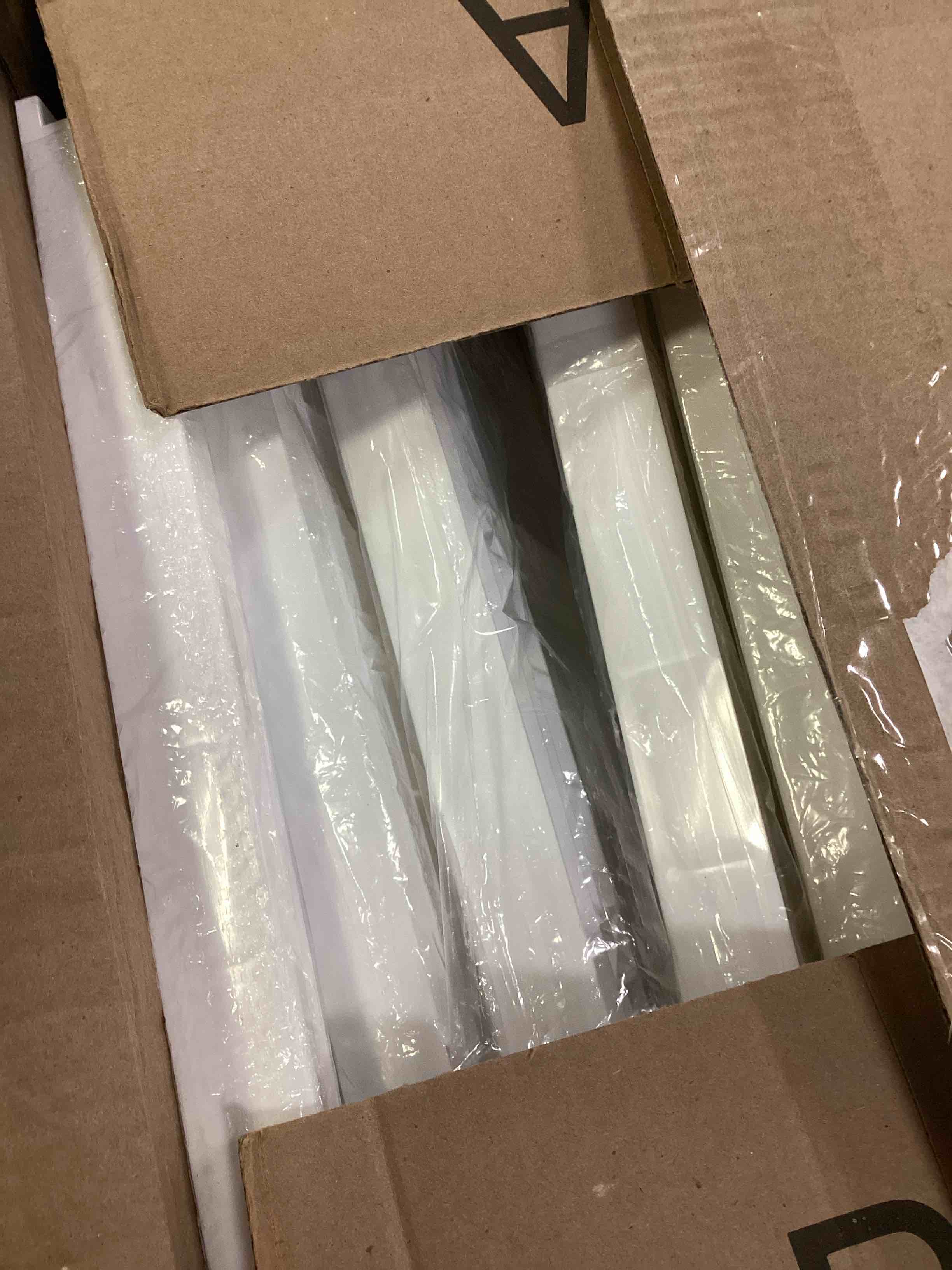 Condition photo showing Good Condition for Pull-out Plastic Storage Basket,Stackable Closet Organizers Drawer Anti-Tipping, Reinforced Stable Shelf Container for Bathroom Laundry Room Storage, Space-Saving Clothes Storage (White, 5L)