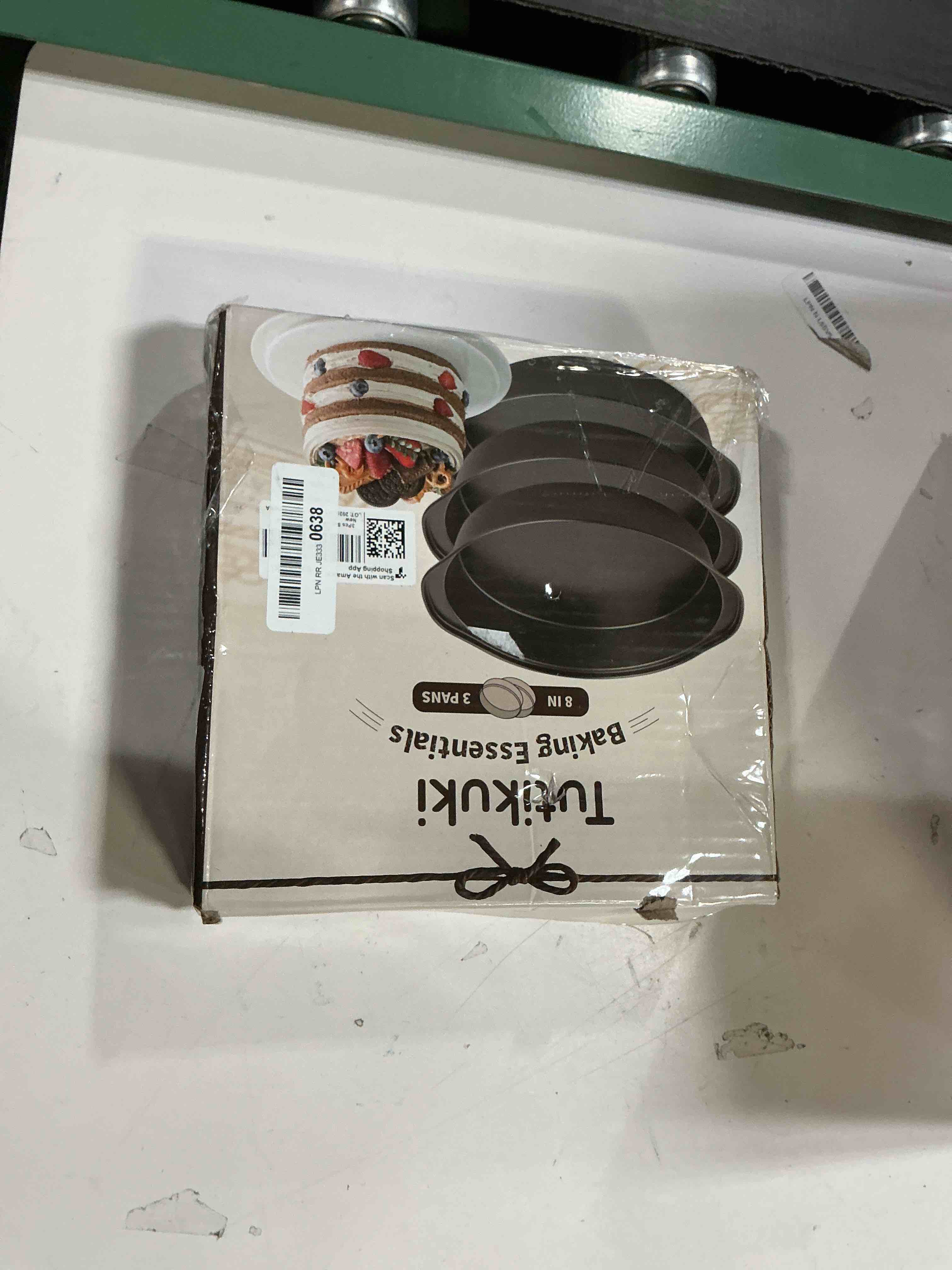 Condition photo showing As Is for 8" Round Cake Pan, 3PCS Nonstick Cake Pans with 100 PCS Parchment Paper, Carbon Steel Cake Baking Pans with Handle, Dishwasher Safe With Handle 8 in