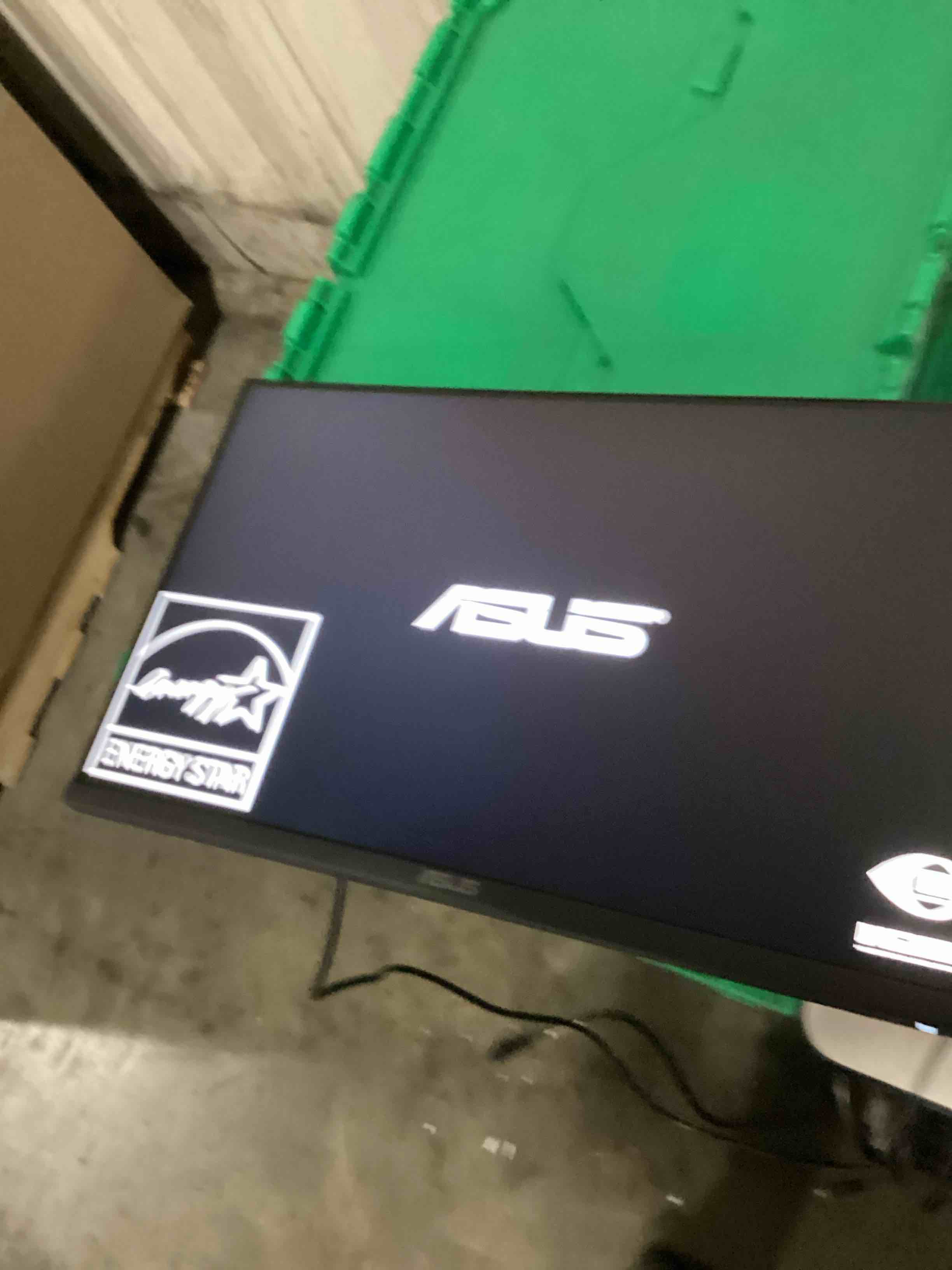 https://s3.amazonaws.com/lotting-images-prod/bidfta/BRN6220520_1781116906834.jpeg