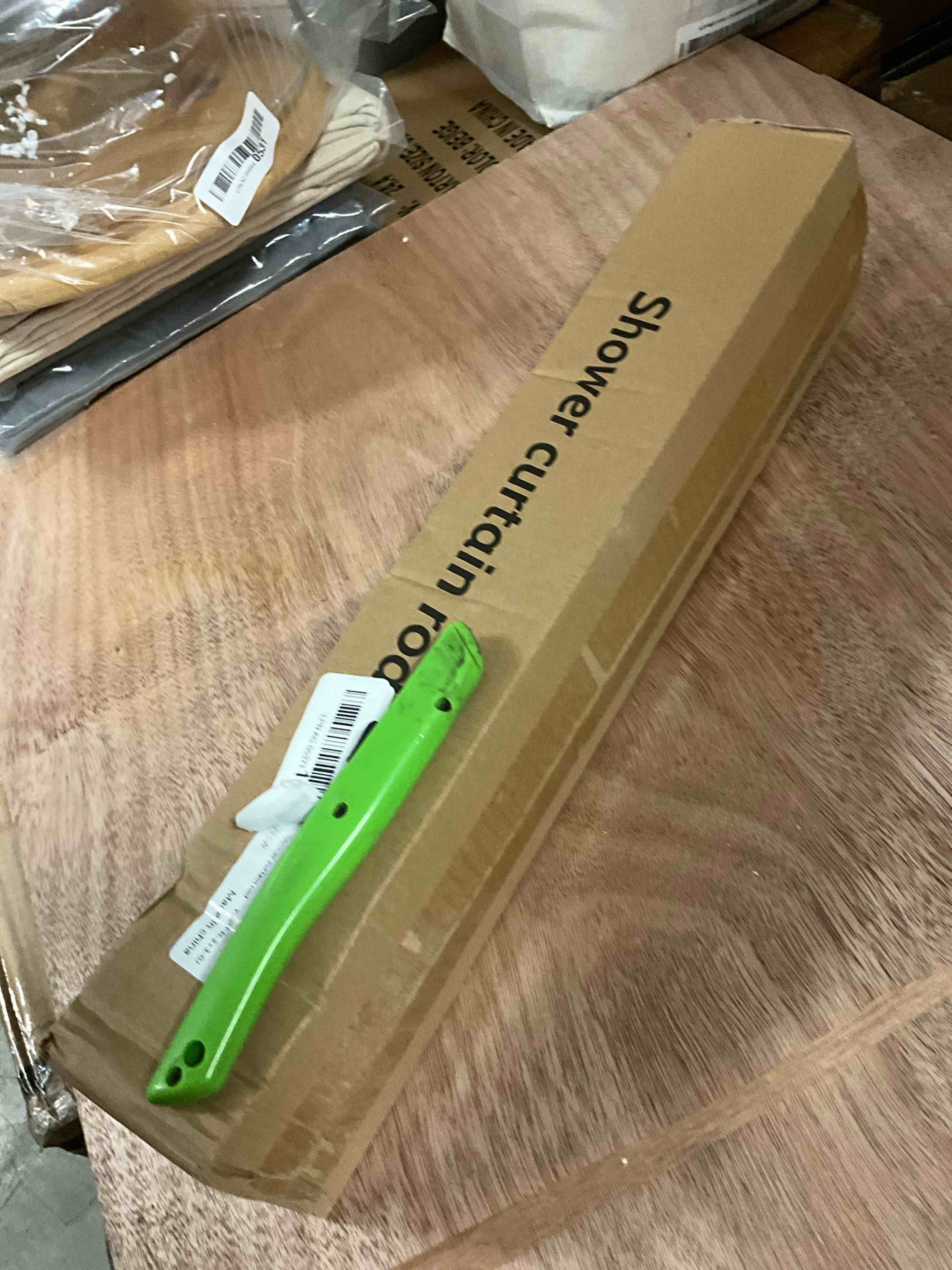 https://s3.amazonaws.com/lotting-images-prod/bidfta/BRN7290635_1788878610851.jpeg