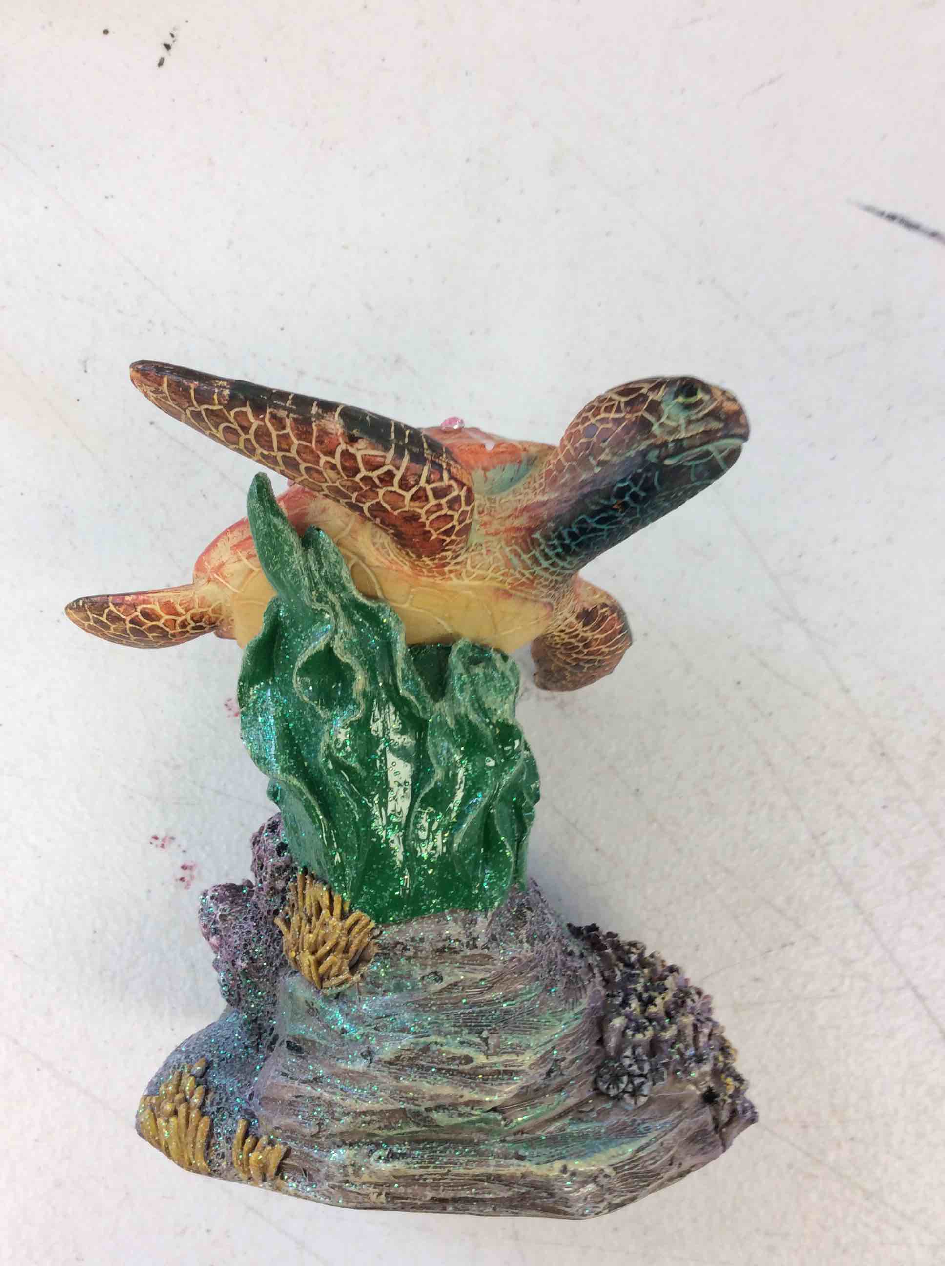 Condition photo showing New/Like New for seawolrd turtle decor 