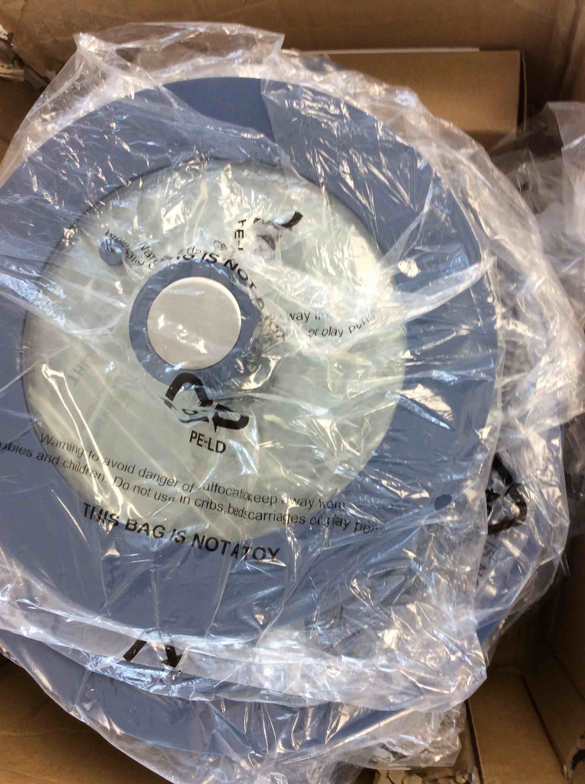 Condition photo showing New/Like New for box of assorted kitchen items