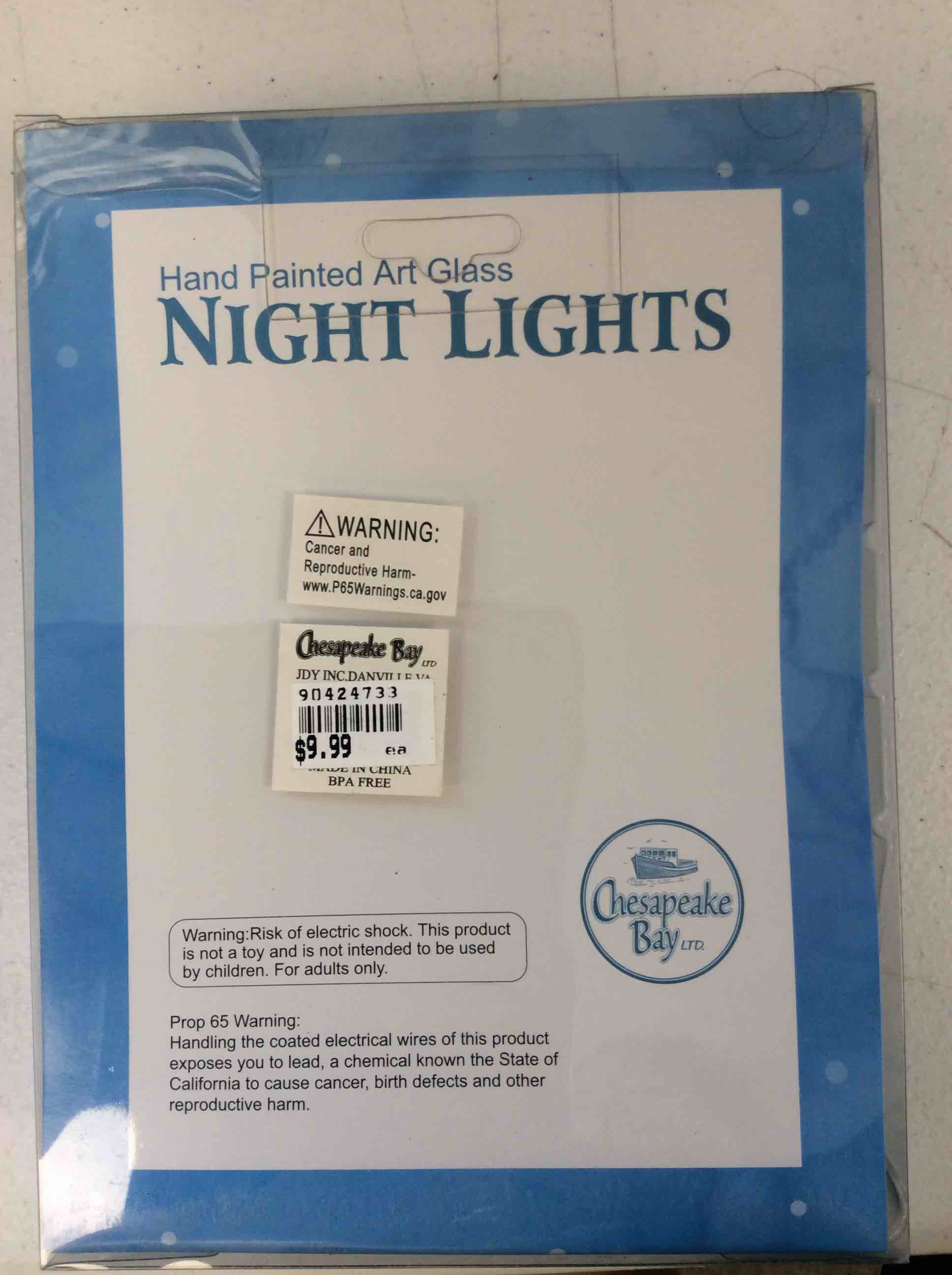 Condition photo showing New/Like New for chesapeake bay hand painted art glass night light sandal