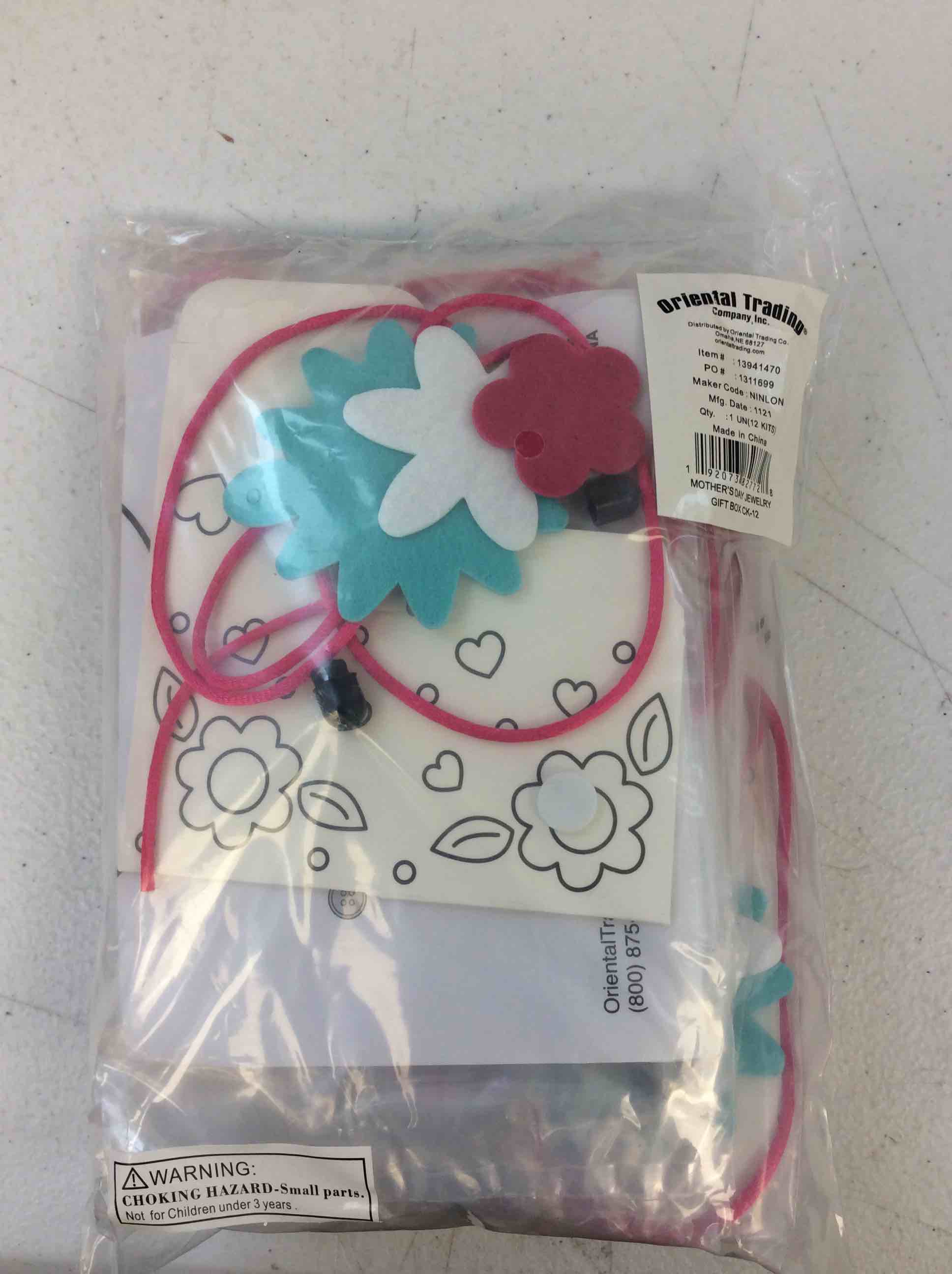 Condition photo showing New/Like New for mother’s day jewelry gift box ck-12