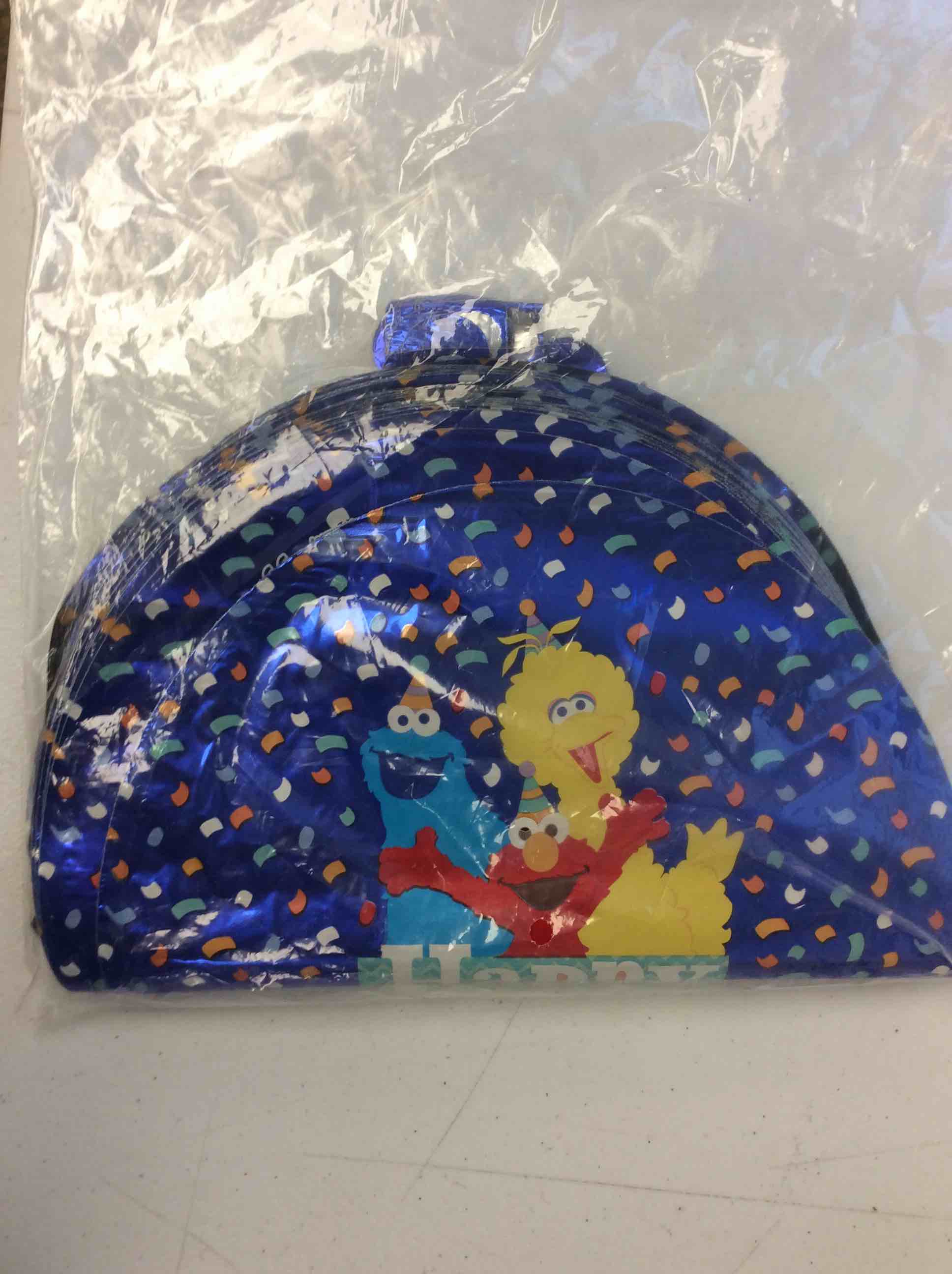 Condition photo showing New/Like New for bag of 100 elmo birthday balloons