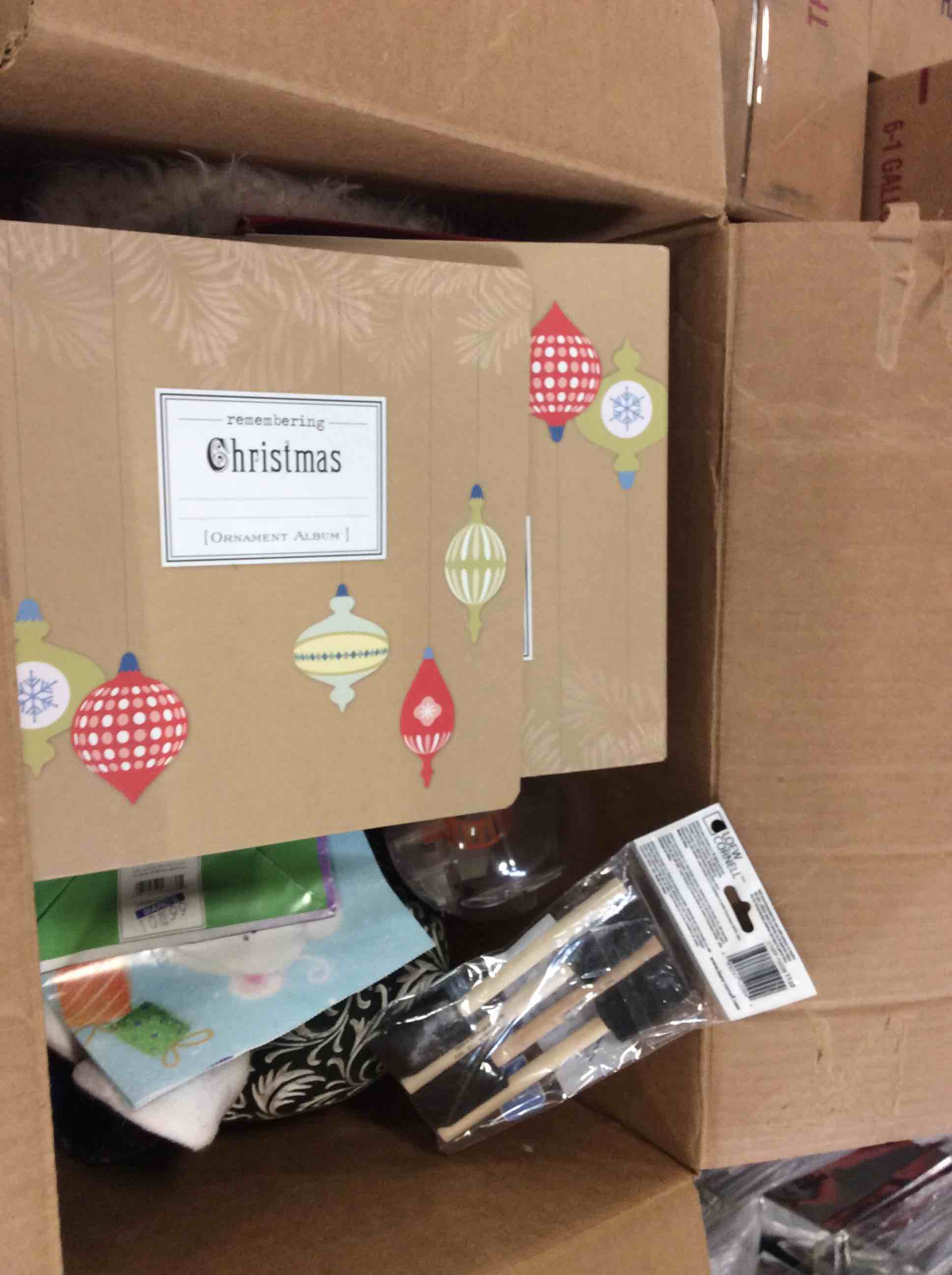 Condition photo showing Good Condition for box lot of miscellaneous items 