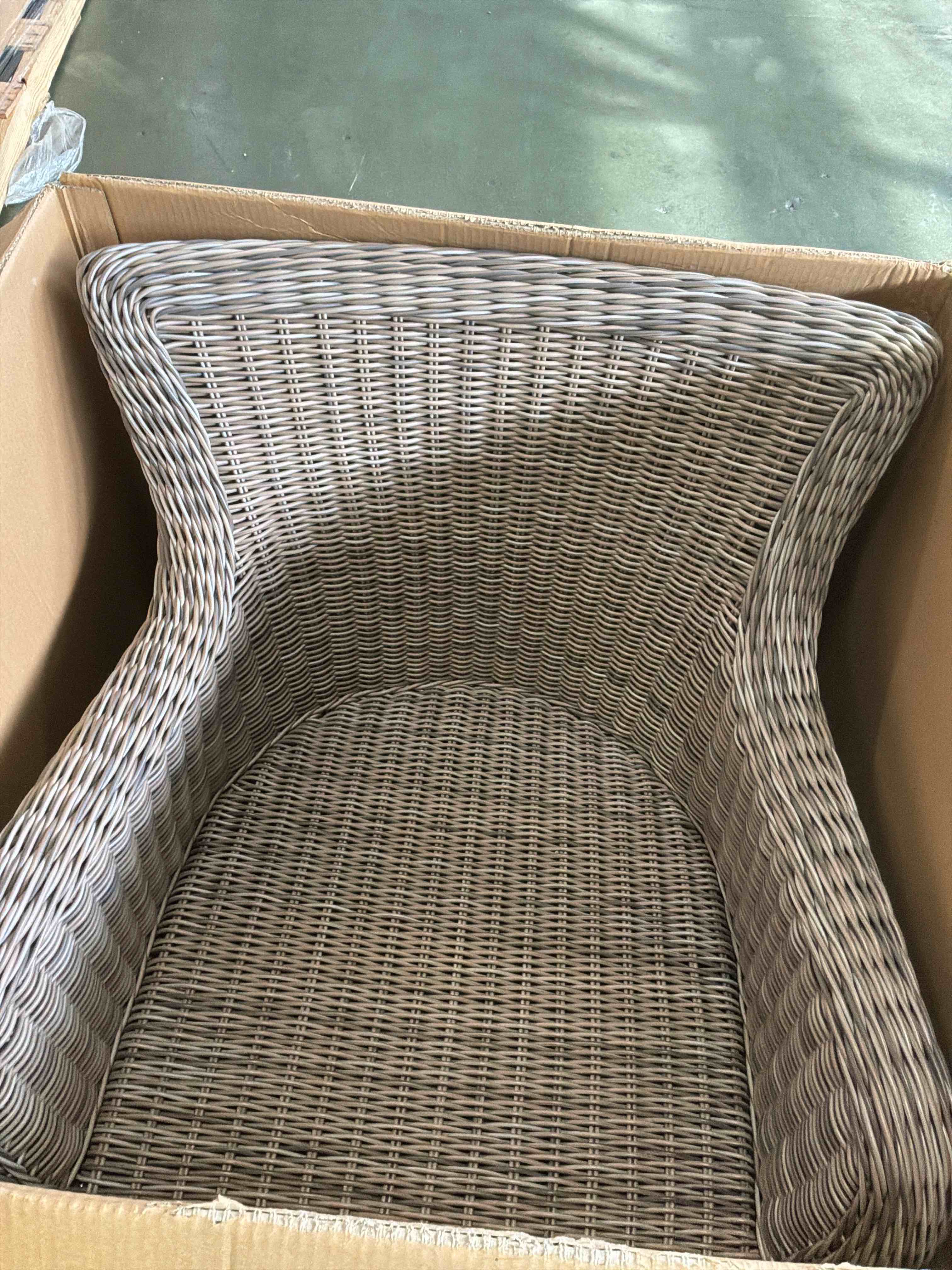 Condition photo showing Good Condition for sag harbor swivel rocker lounge chair