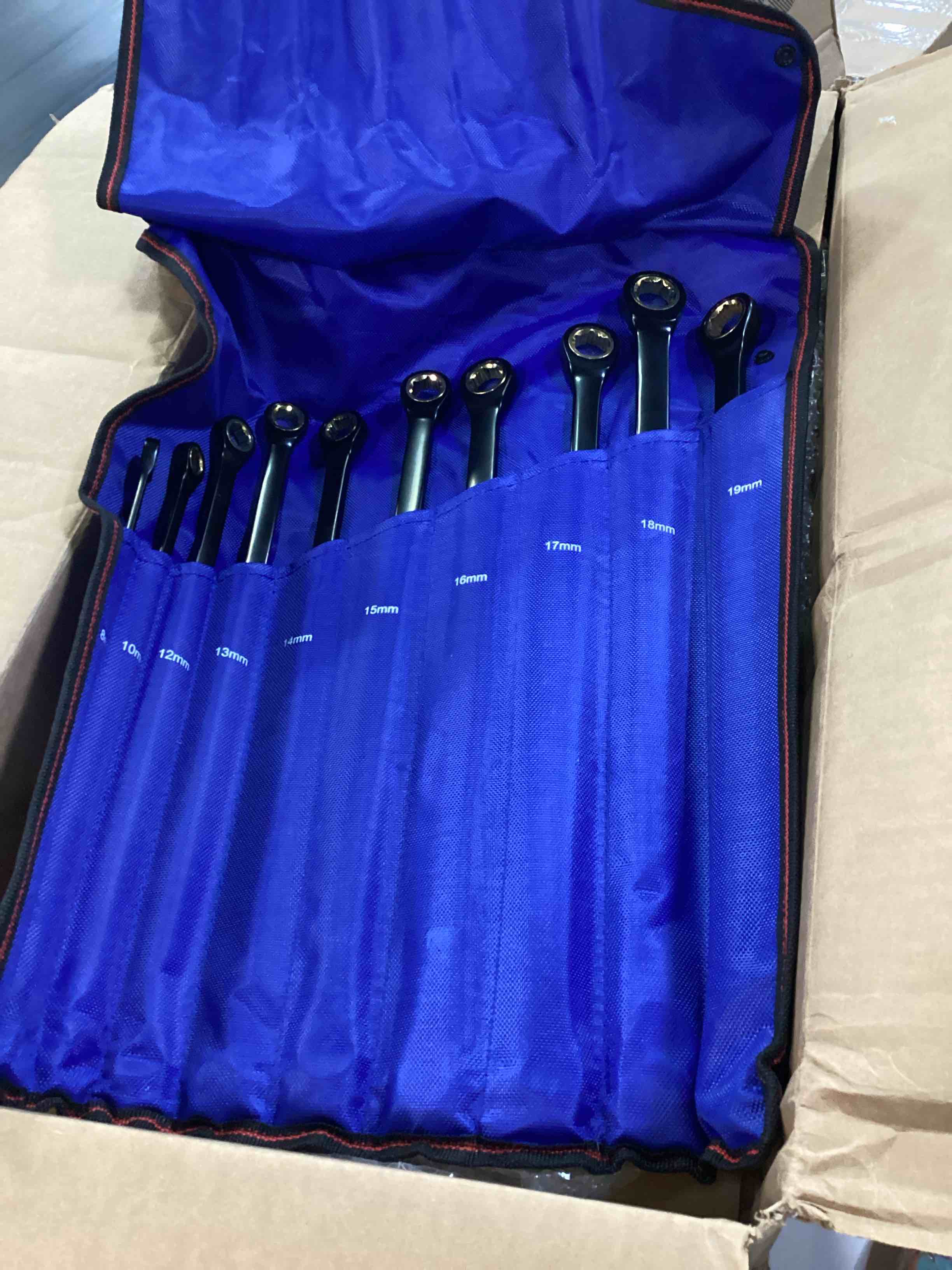Condition photo showing Good Condition for workpro extra long ratcheting wrench set, 10-piece anti-slip double box wrenches set, metric 8-19 mm, 72-teeth, cr-v steel and black electrophoretic coating wrenches with rolling pouch