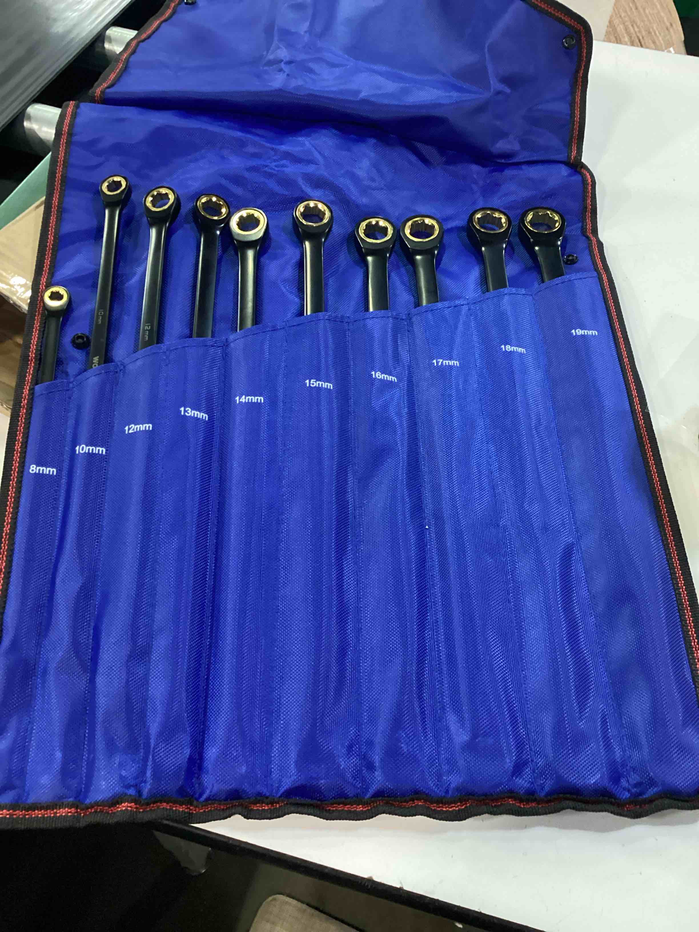 Condition photo showing Good Condition for workpro extra long ratcheting wrench set, 10-piece anti-slip double box wrenches set, metric 8-19 mm, 72-teeth, cr-v steel and black electrophoretic coating wrenches with rolling pouch
