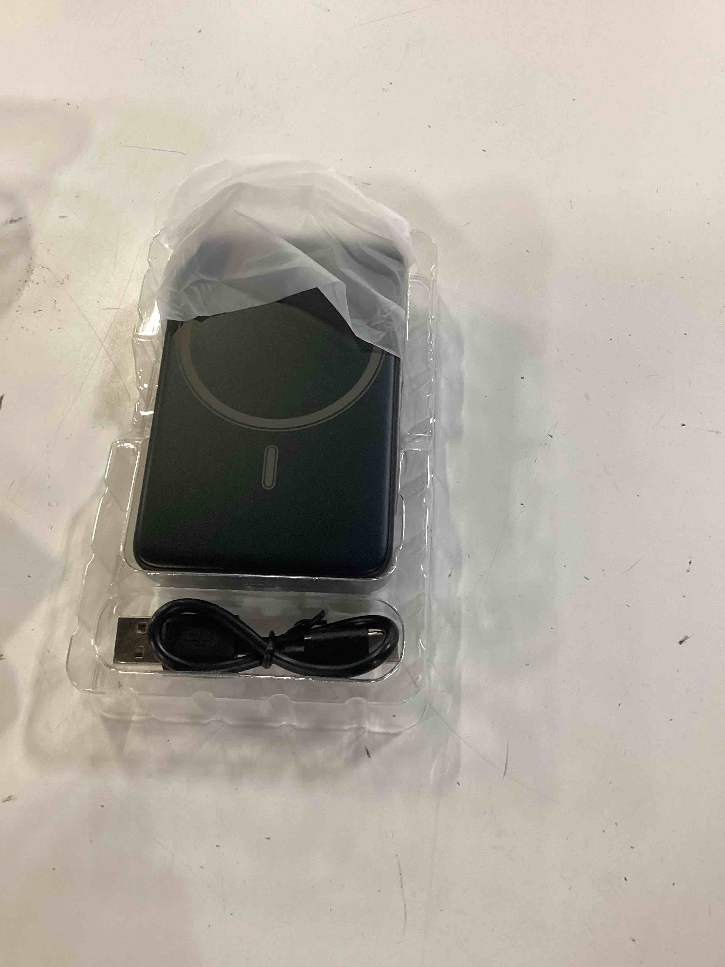 Condition photo showing Good Condition for for magsafe portable charger, 10000mah wireless usb-c power bank with stand | usb c charging (in&out), 20w fast charge magsafe-compatible battery pack for iphone 17/16/15/14 & android, indicator light